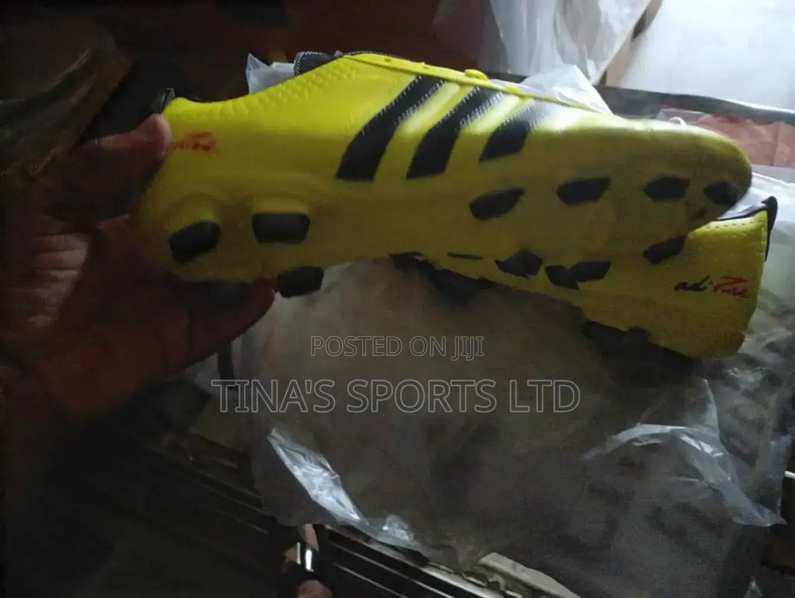 Adult Soccer Boot