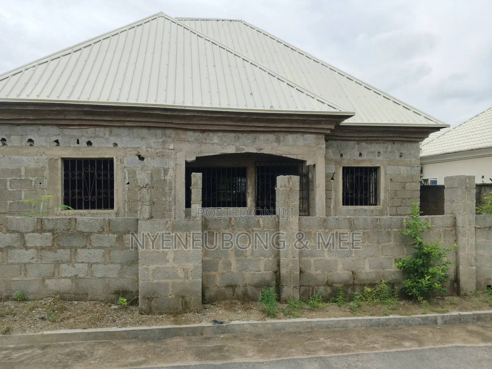 3bdrm Bungalow in Master Key Estate, Karu for sale