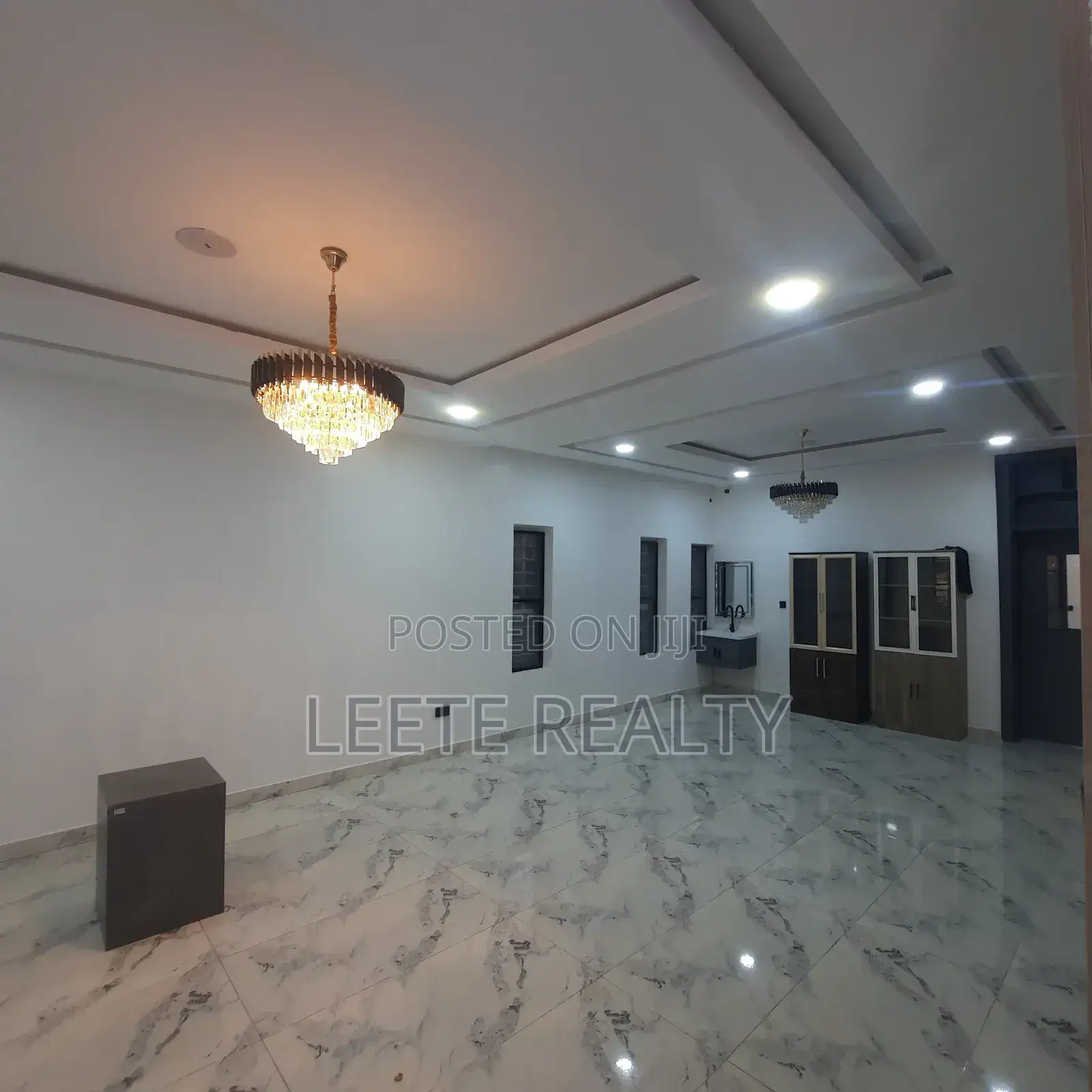 5bdrm Duplex in Wuye for sale