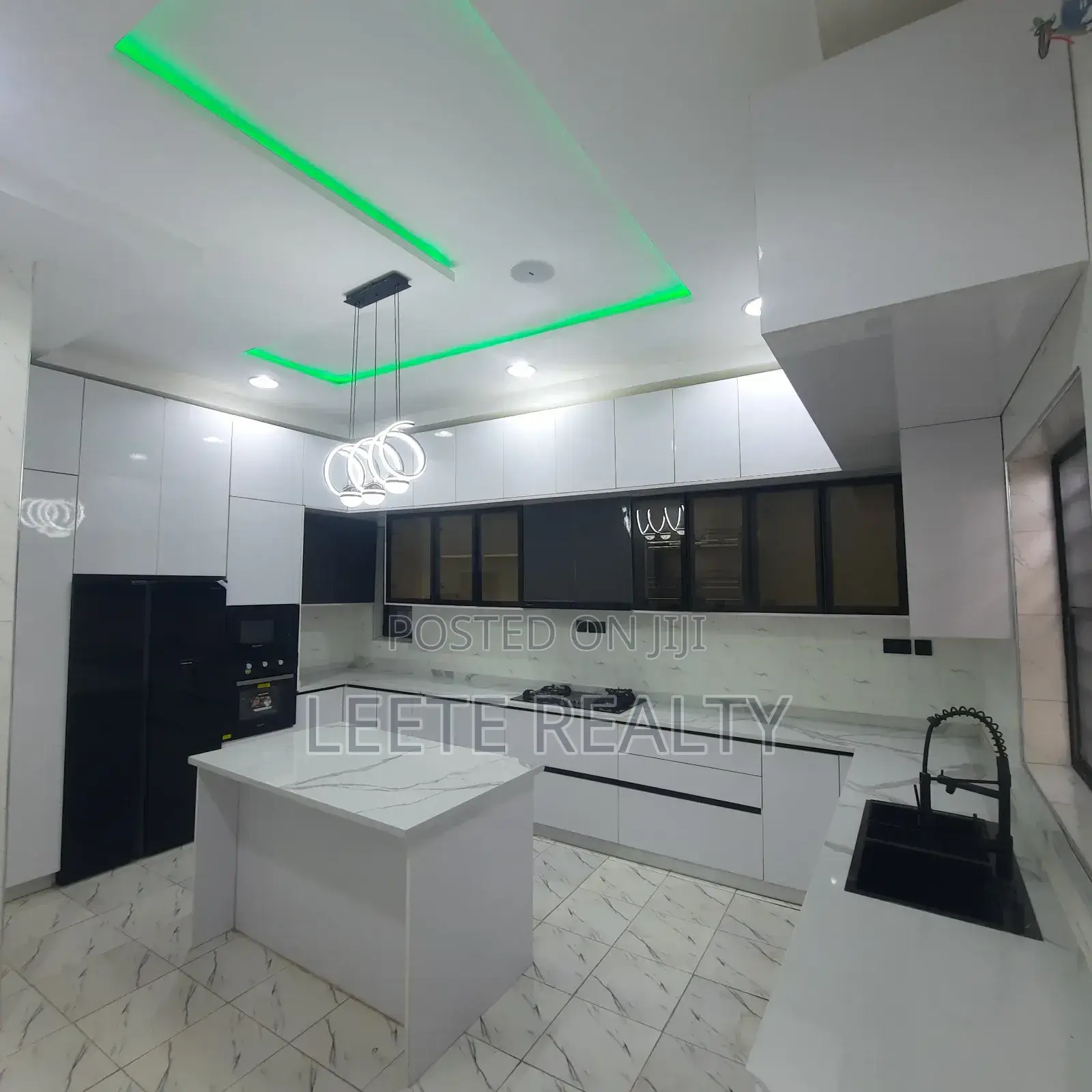 5bdrm Duplex in Wuye for sale