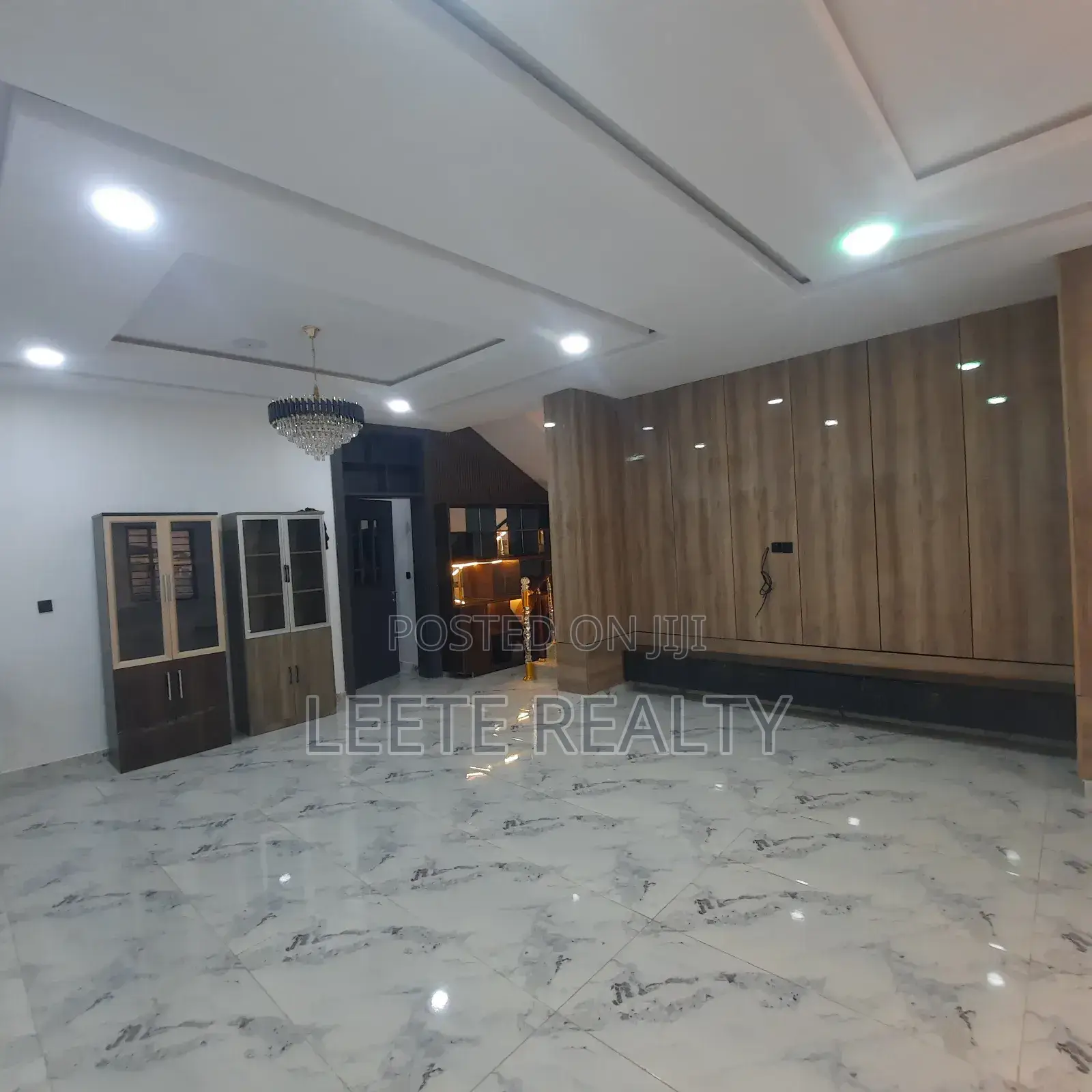 5bdrm Duplex in Wuye for sale