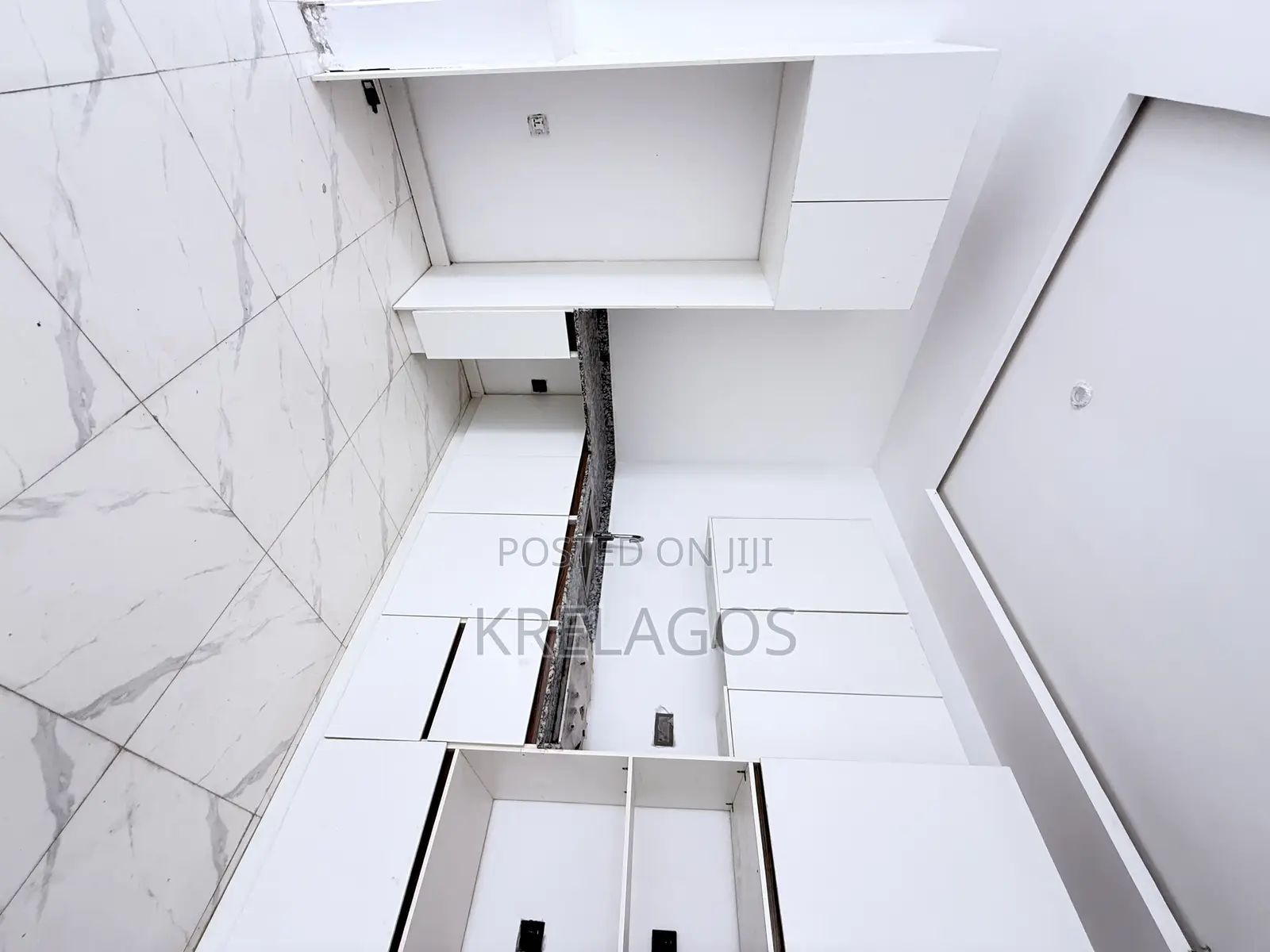 2bdrm Apartment in Ikate for sale
