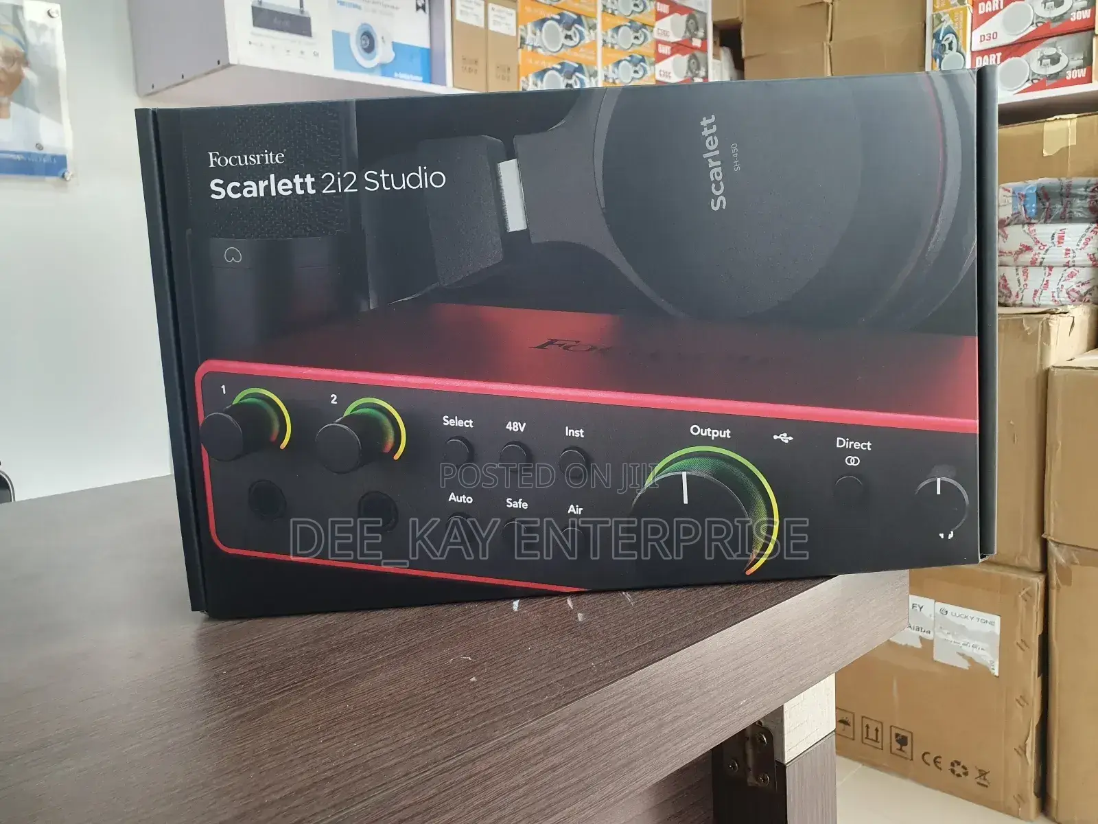 Focusrite Scarlett 2i2 Studio Bundle 4th Gen