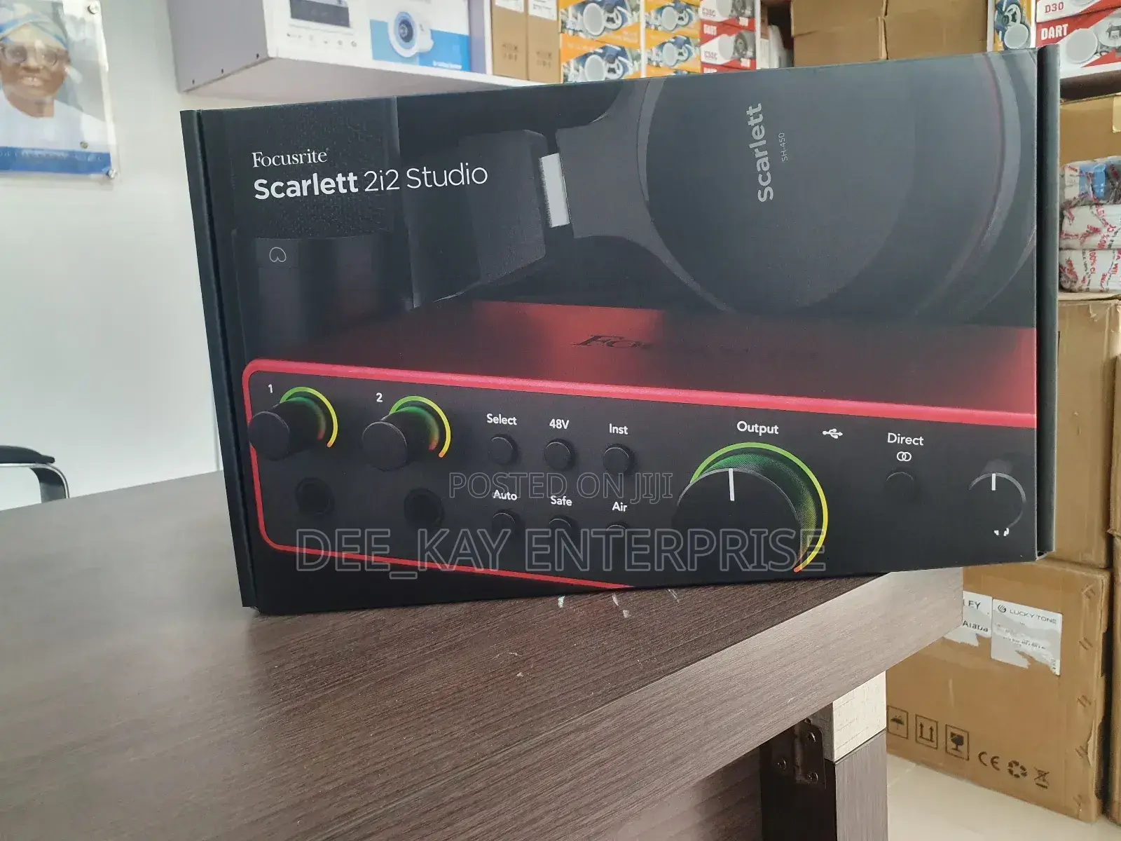 Focusrite Scarlett 2i2 Studio Bundle 4th Gen