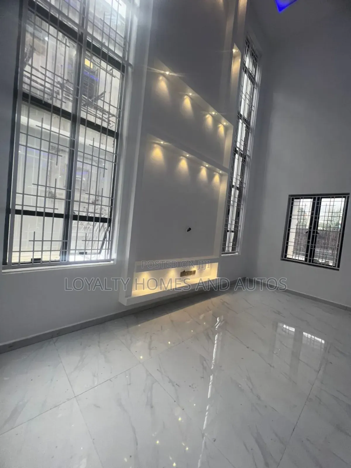 5bdrm Duplex in Omole Phase 1 Ikeja for sale