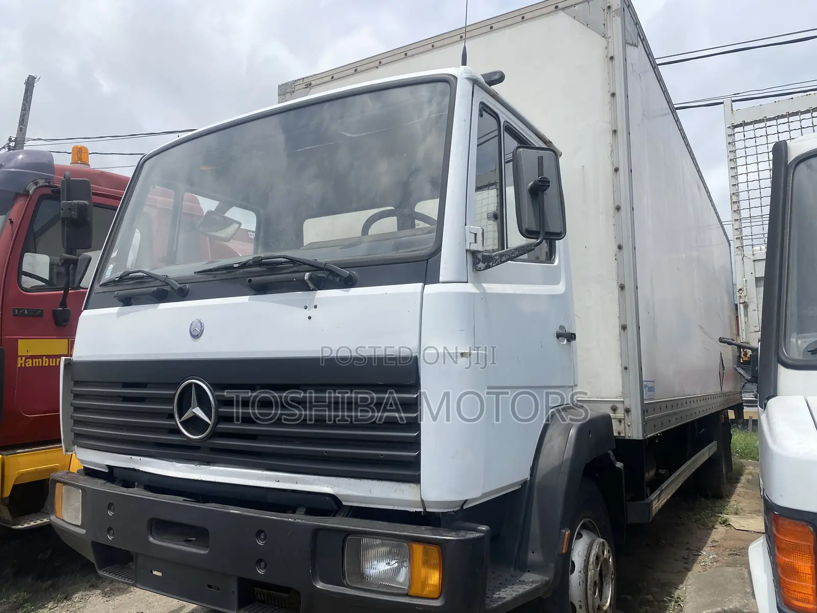 Mercedes Benz Truck 2004 White