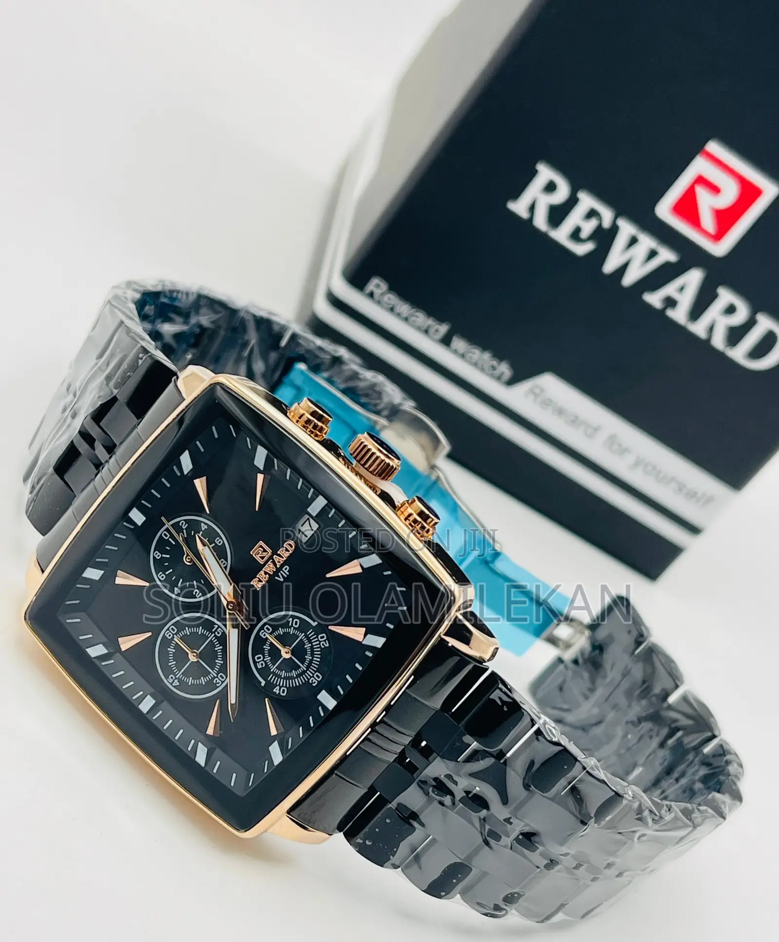 Reward Chronograph Wristwatch With the Best 3 Musketeers of Time