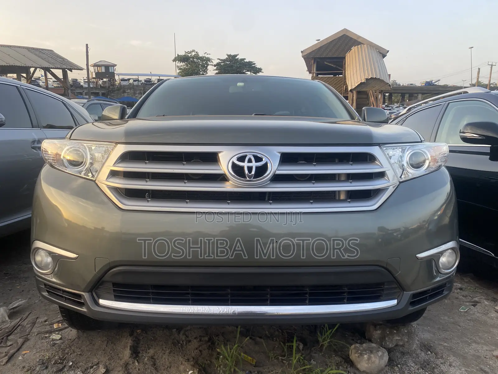 Toyota Highlander Limited 2012 Gray