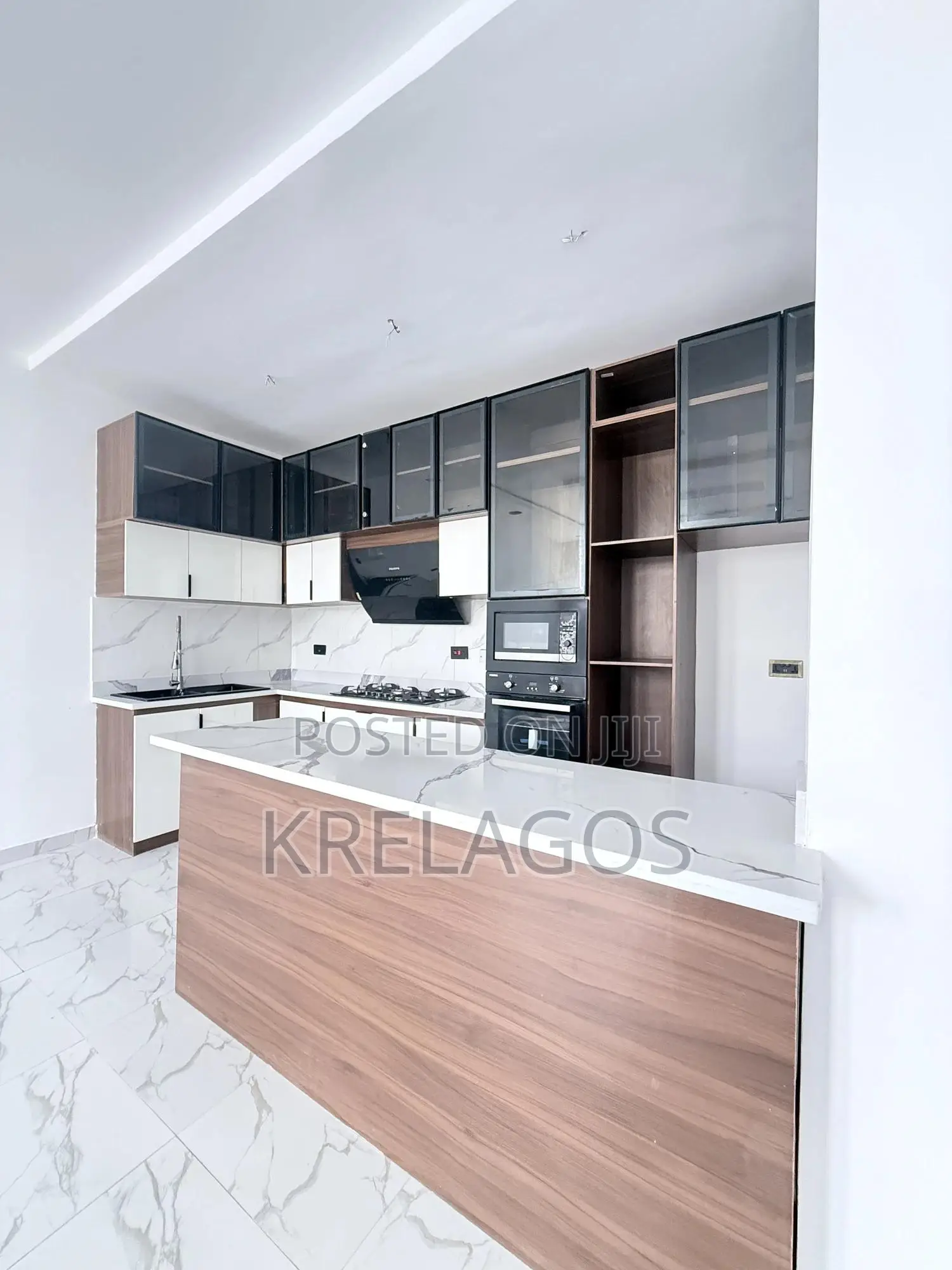 4bdrm Duplex in Ikate for sale