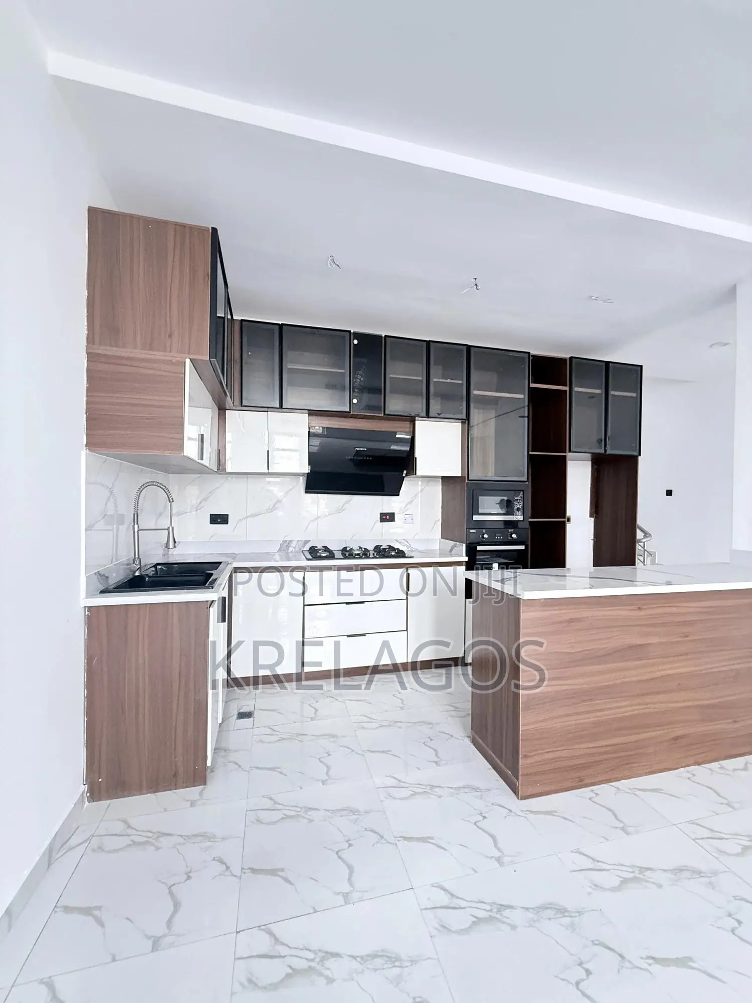 4bdrm Duplex in Ikate for sale