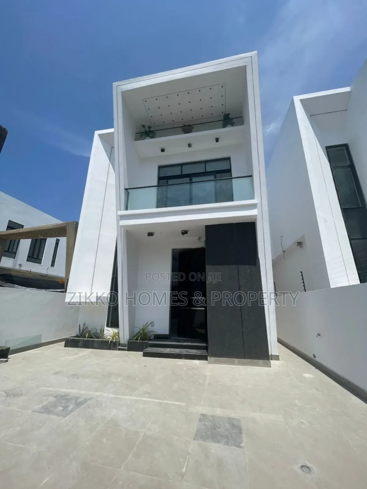 4bdrm Duplex in Orchid Road, Lekki for sale
