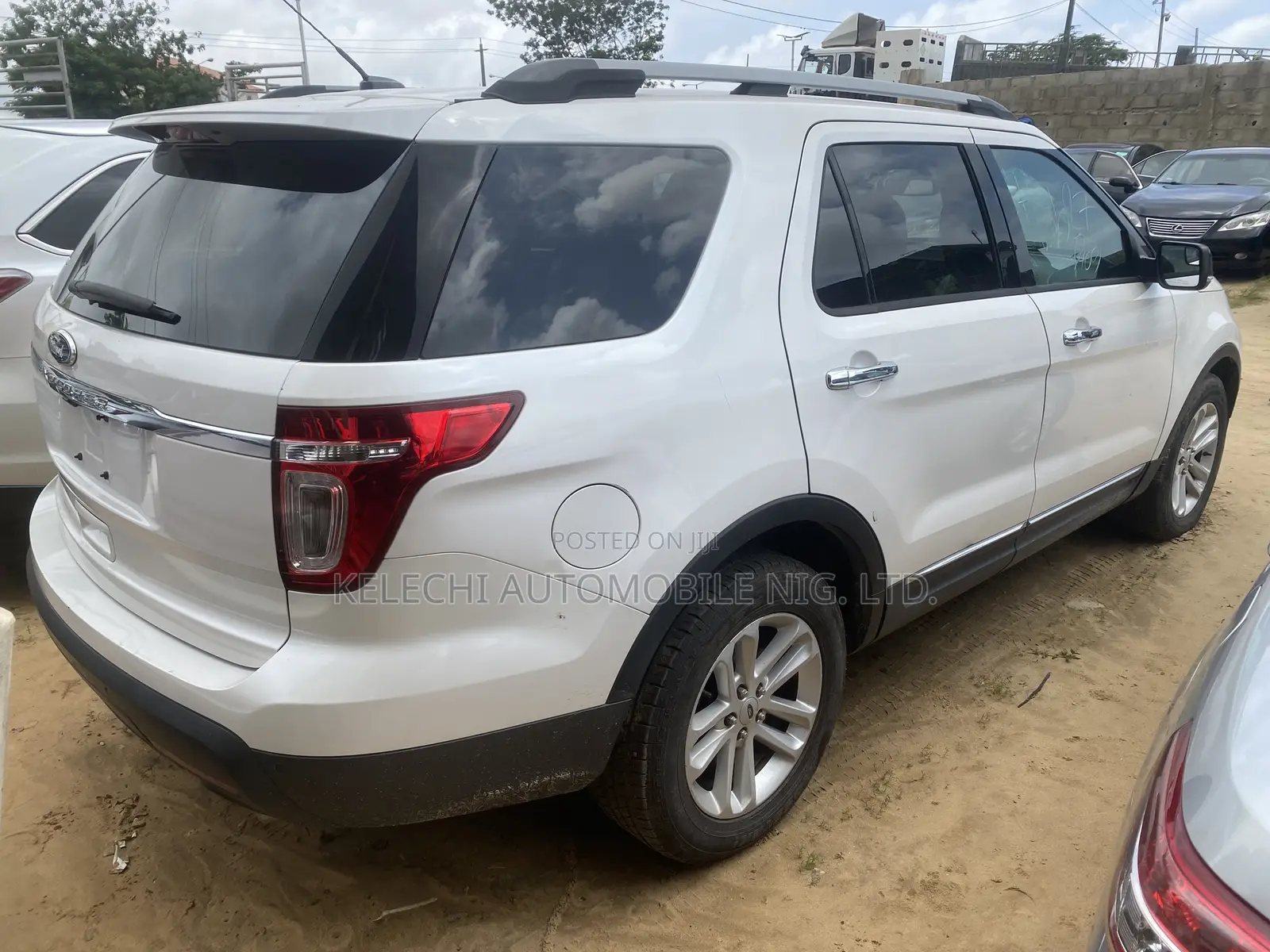 Ford Explorer XLT 4dr SUV AWD (3.5L 6cyl 6A) 2016 White
