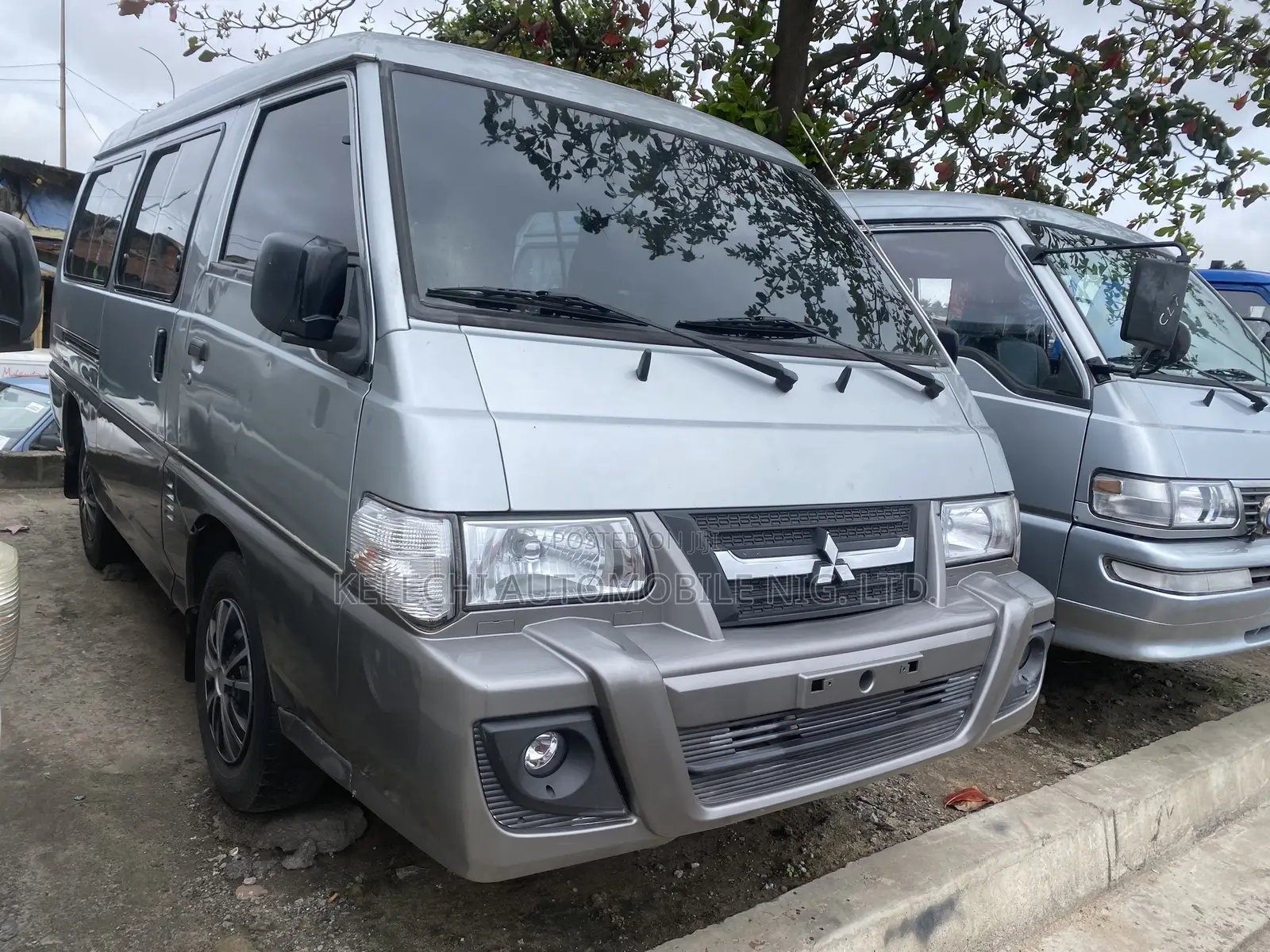 Mitsubishi Delica 2014 Grey