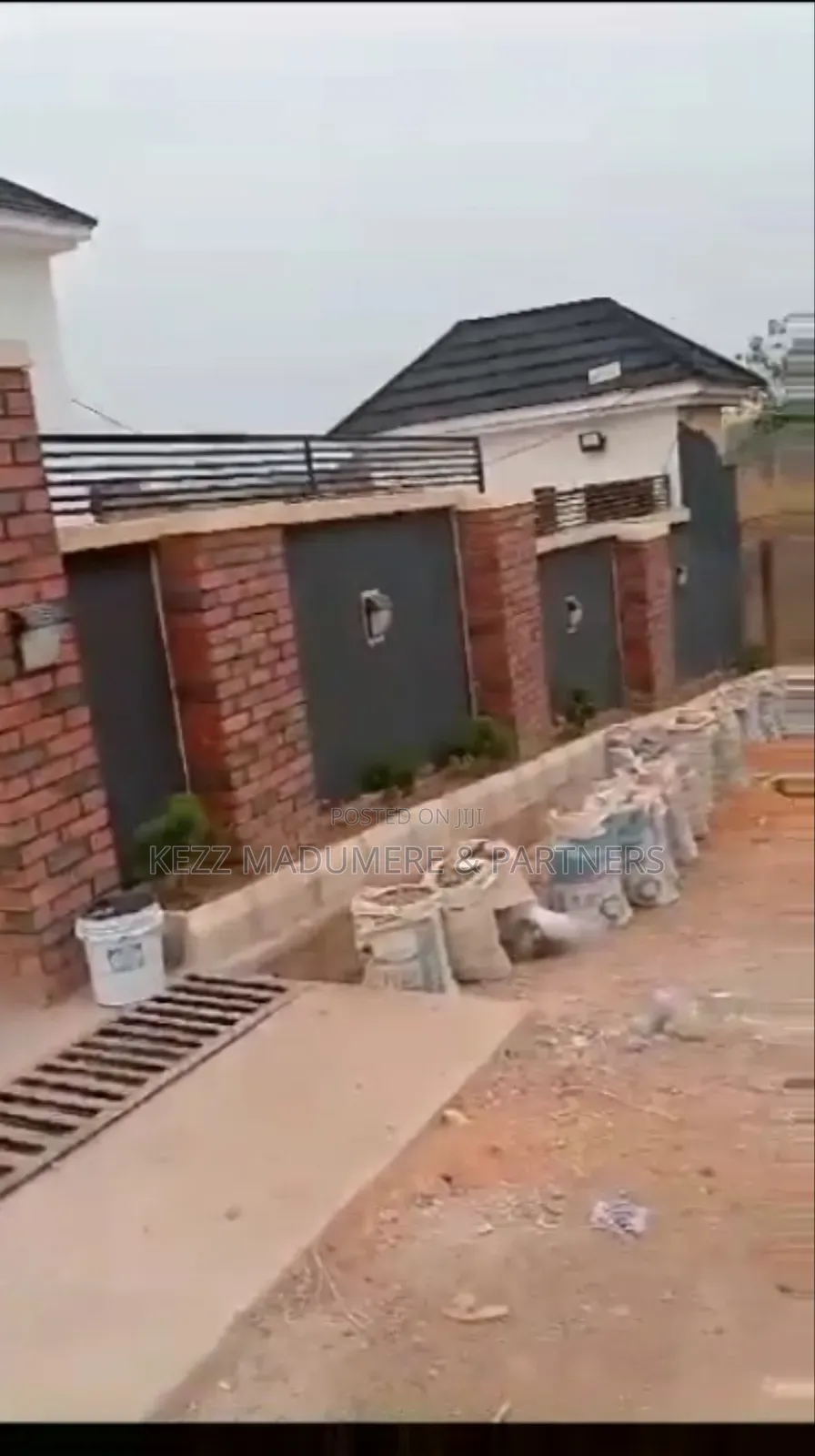 4bdrm Duplex in Winner'S Estate, for sale