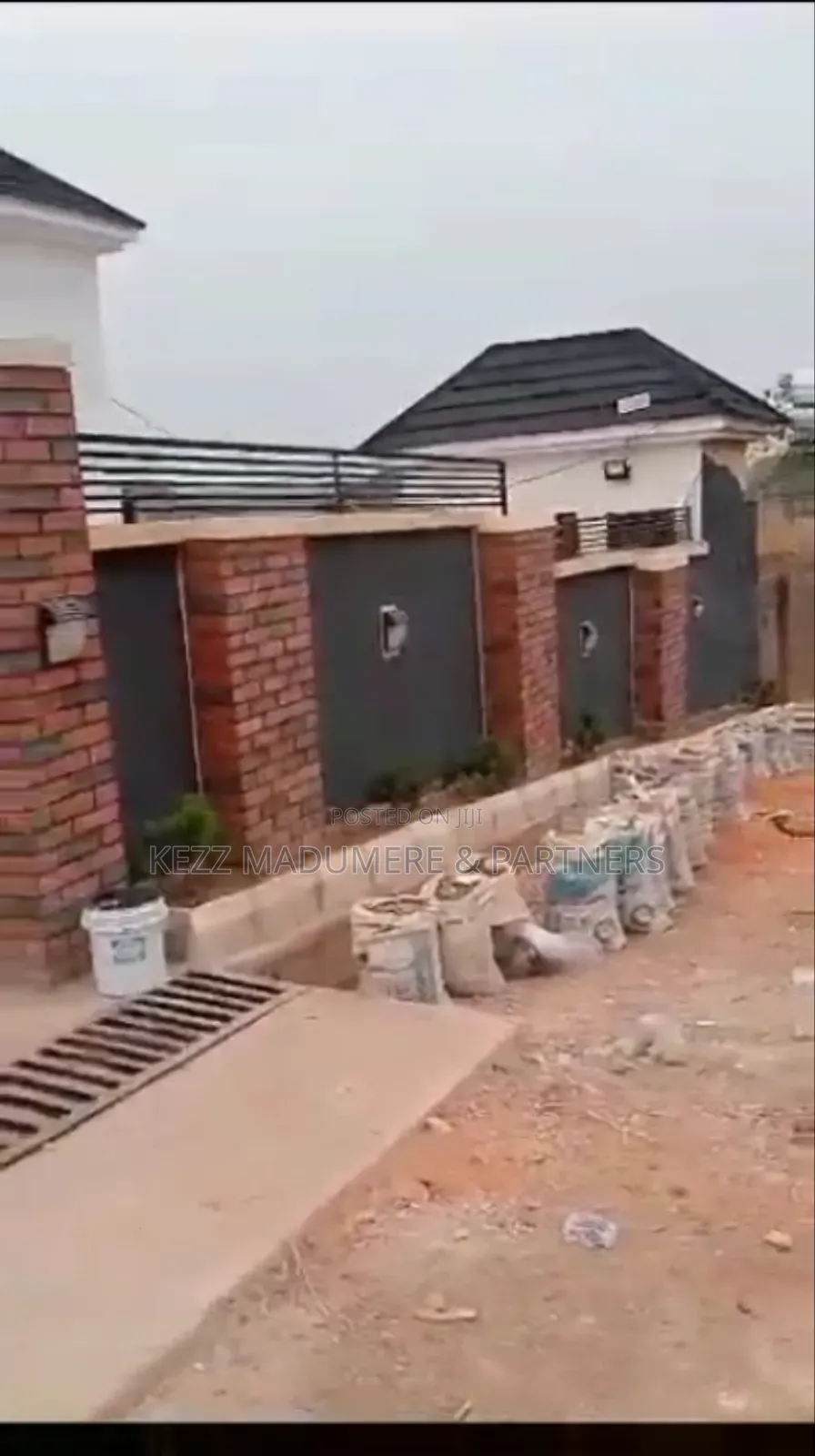 4bdrm Duplex in Winner'S Estate, for sale