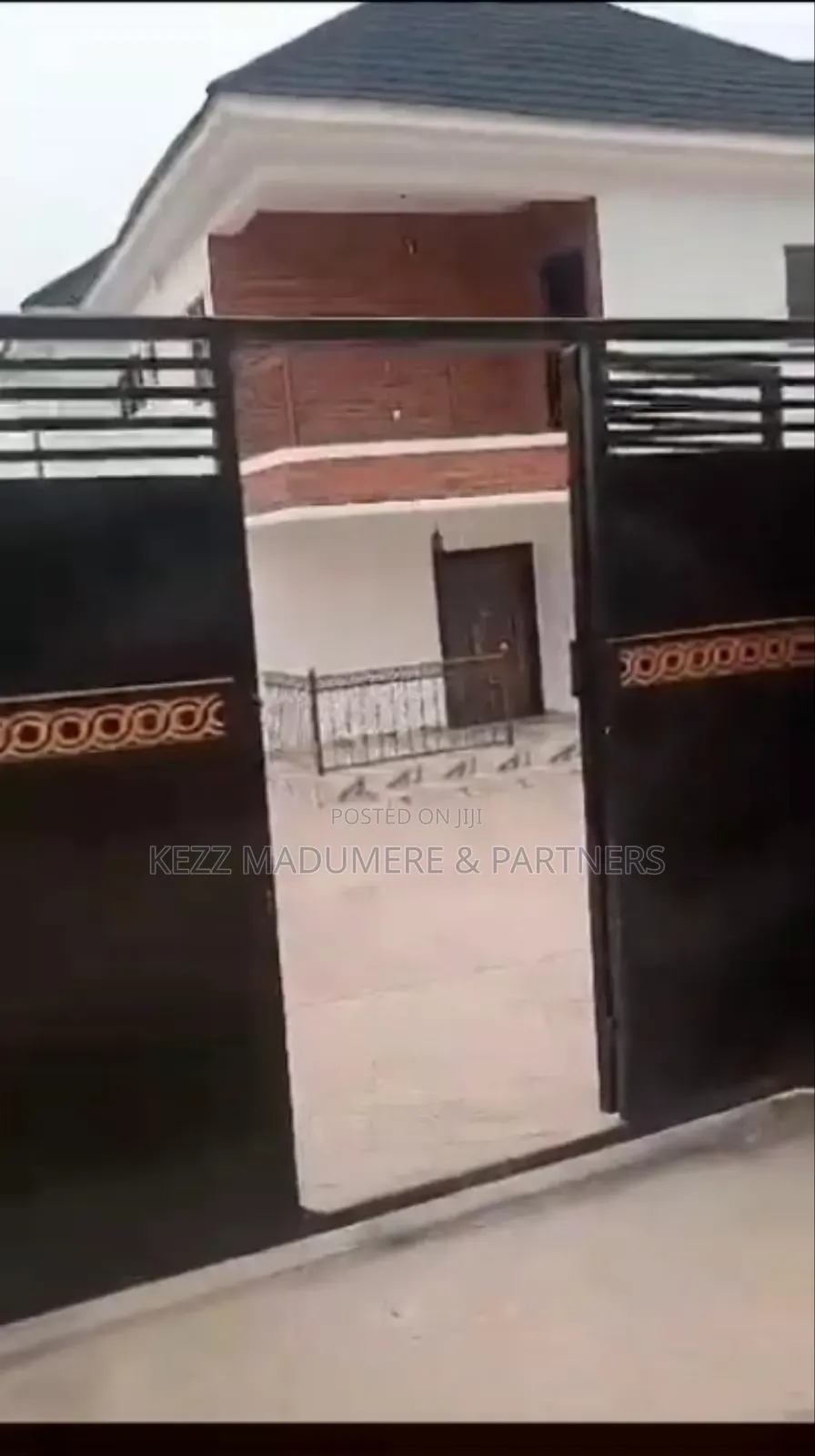 4bdrm Duplex in Winner'S Estate, for sale