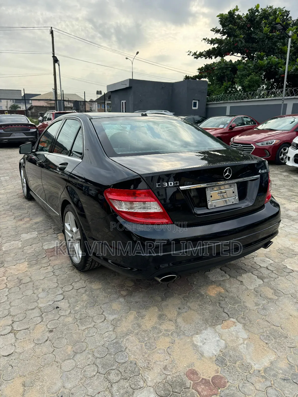 Mercedes-Benz C300 Luxury 4Matic Sedan AWD (3.0L 6cyl 7A) 2011 Black