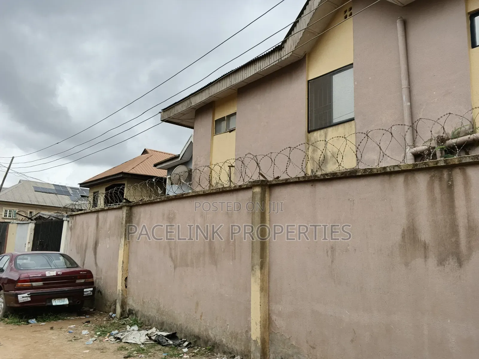 10bdrm Block of Flats in Igando / Ikotun/Igando for sale