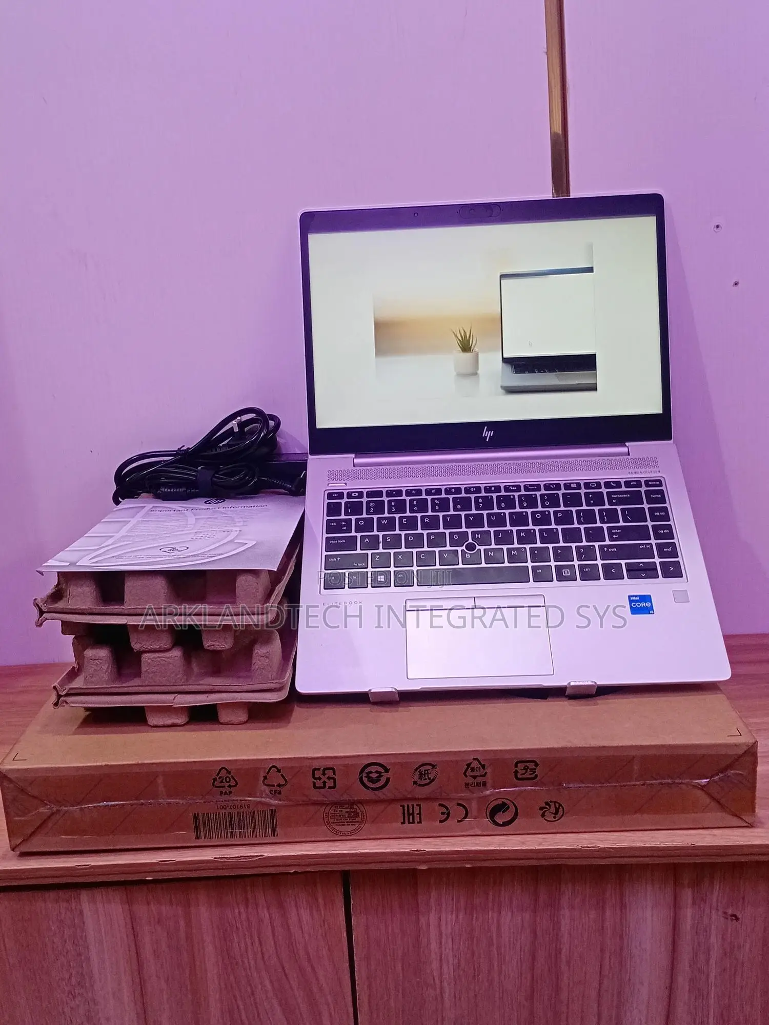 New Laptop HP EliteBook 840 G3 8GB Intel Core i5 SSD 512GB