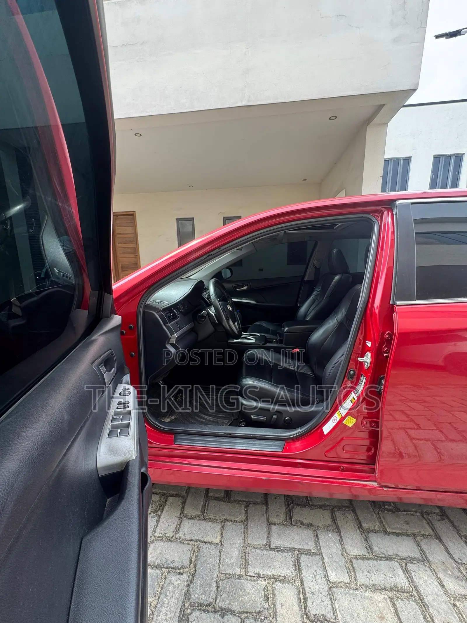 Toyota Camry SE 4dr Sedan (2.5L 4cyl 6A) 2013 Red