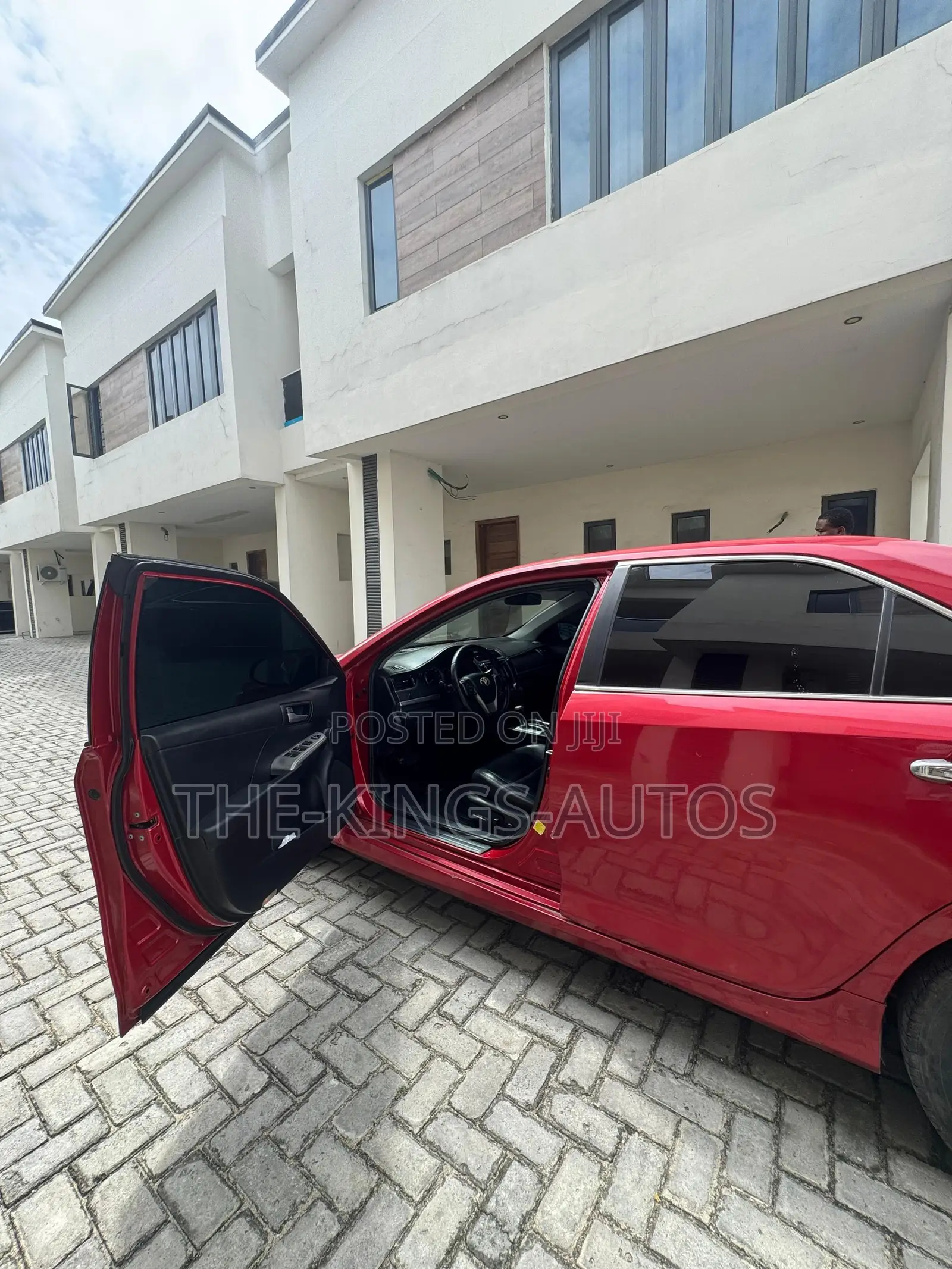 Toyota Camry SE 4dr Sedan (2.5L 4cyl 6A) 2013 Red
