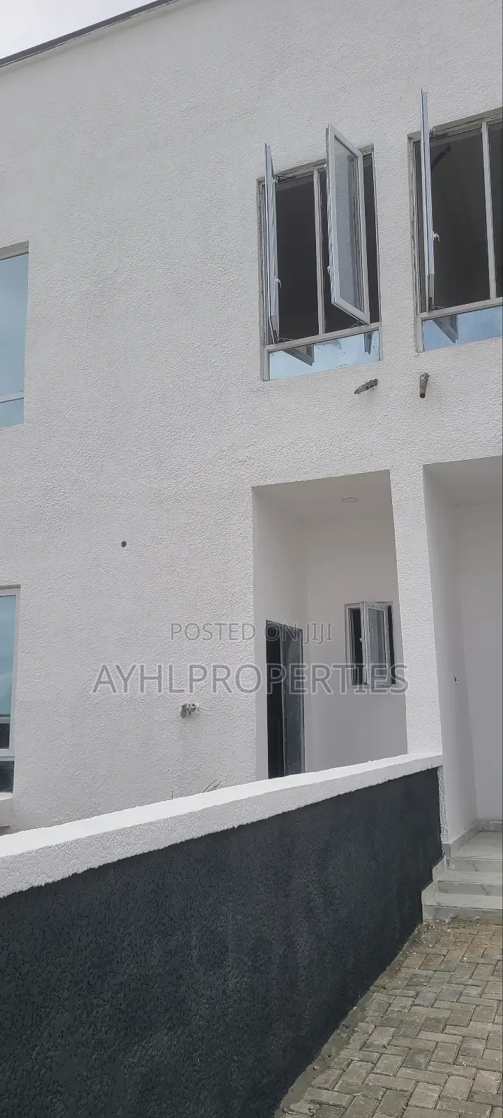 3bdrm Duplex in Capital Garden, Lekki Expressway for sale