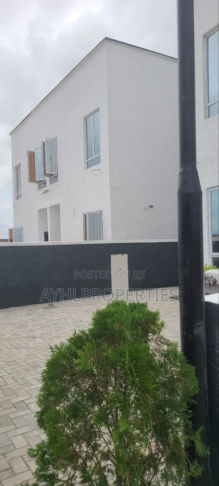 3bdrm Duplex in Capital Garden, Lekki Expressway for sale