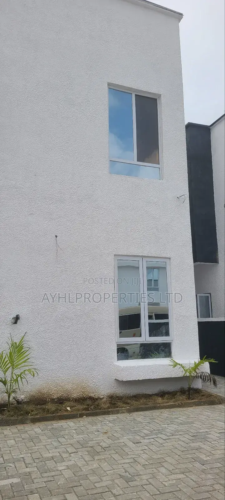 3bdrm Duplex in Capital Garden, Lekki Expressway for sale