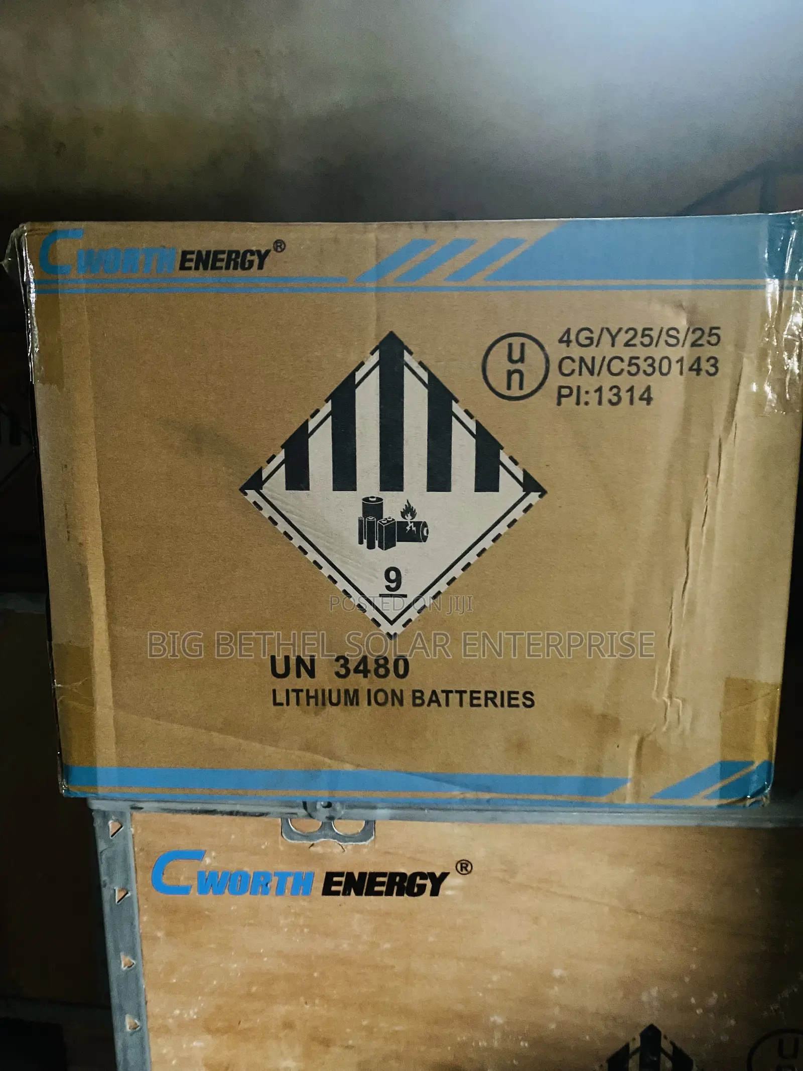 1.28kwh 100ah 12.8v Cworth Solar Lithium Battery