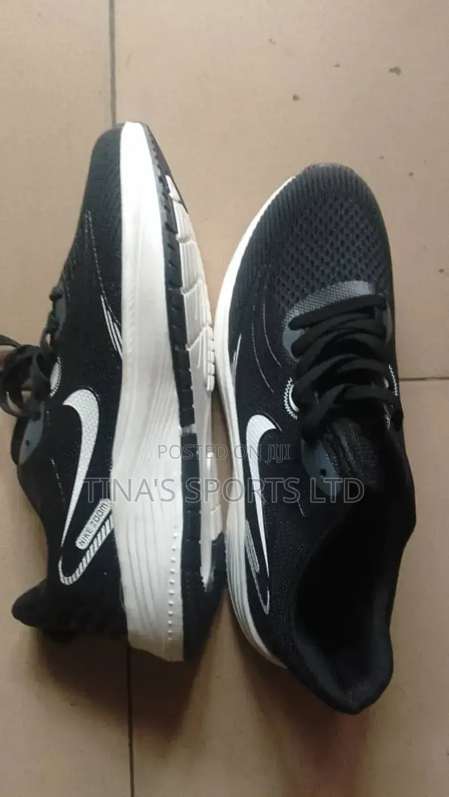 Size 25 Nike Jugging Canvas