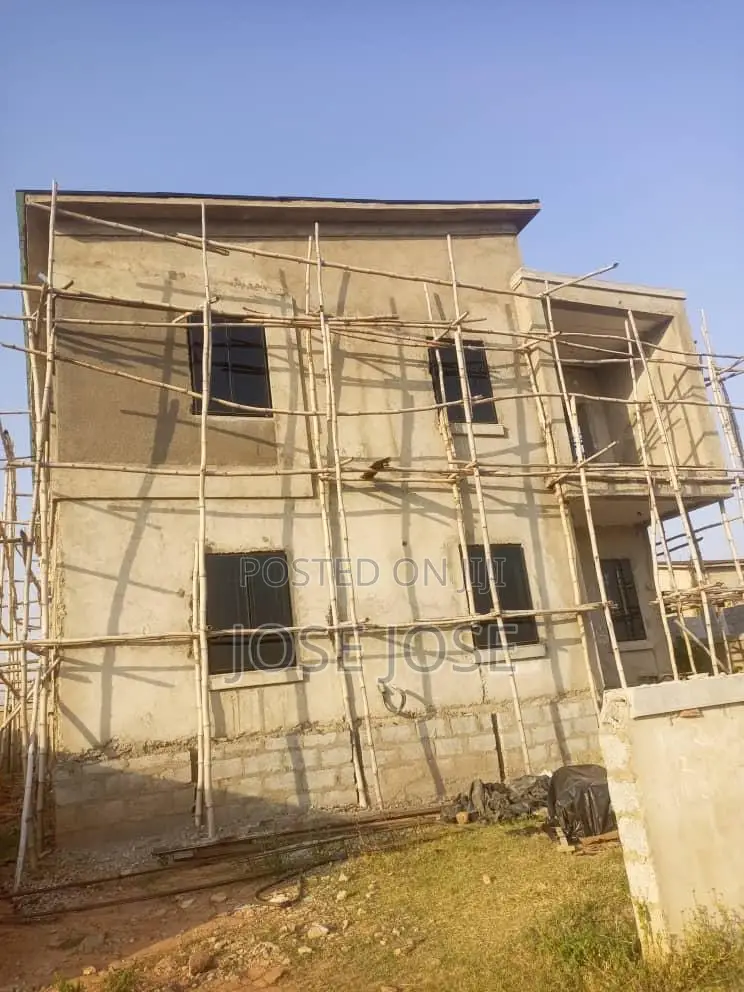4bdrm Duplex in Around Mshel, FHA for sale