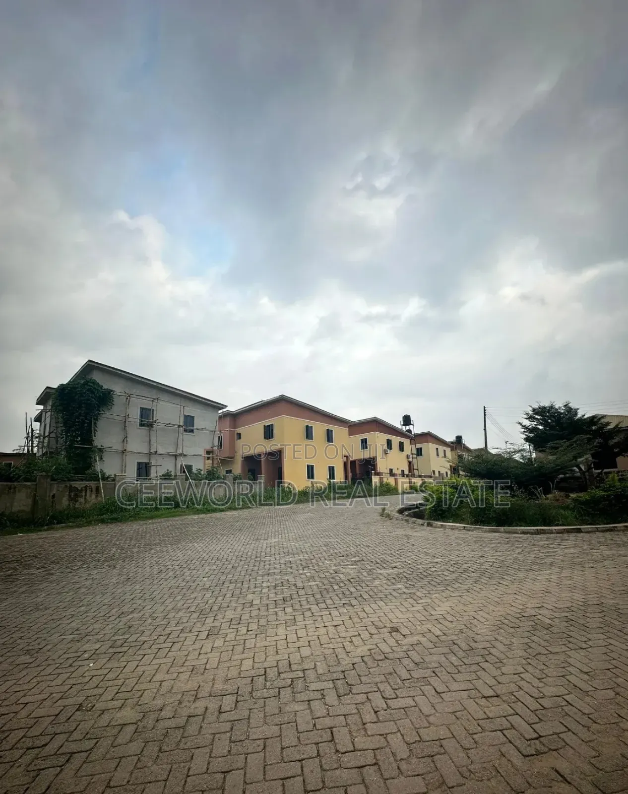 Over 4093 SQM About 8plots of Land in Jericho Gra Band A
