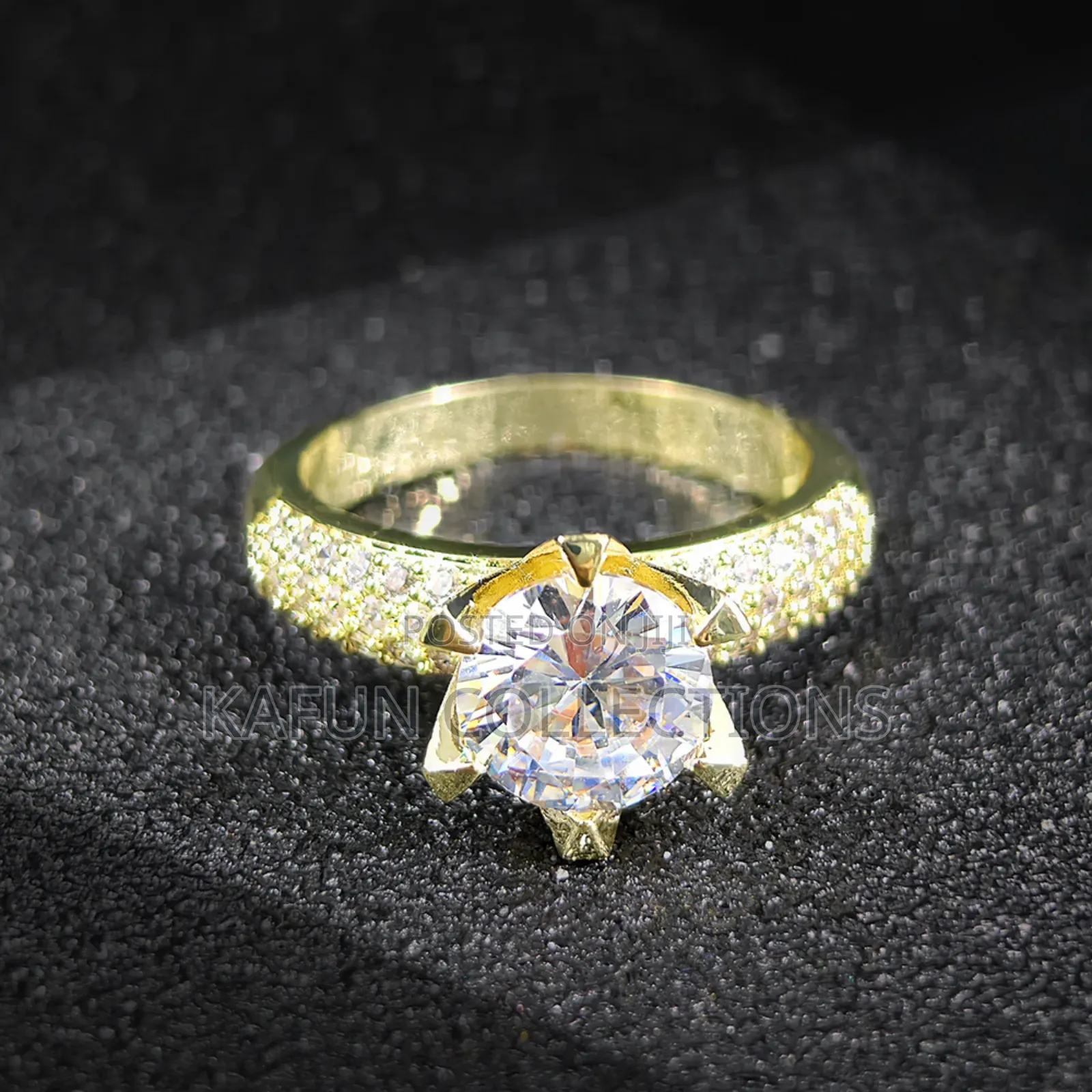 High Quality Zirconia Gold Engagement Ring