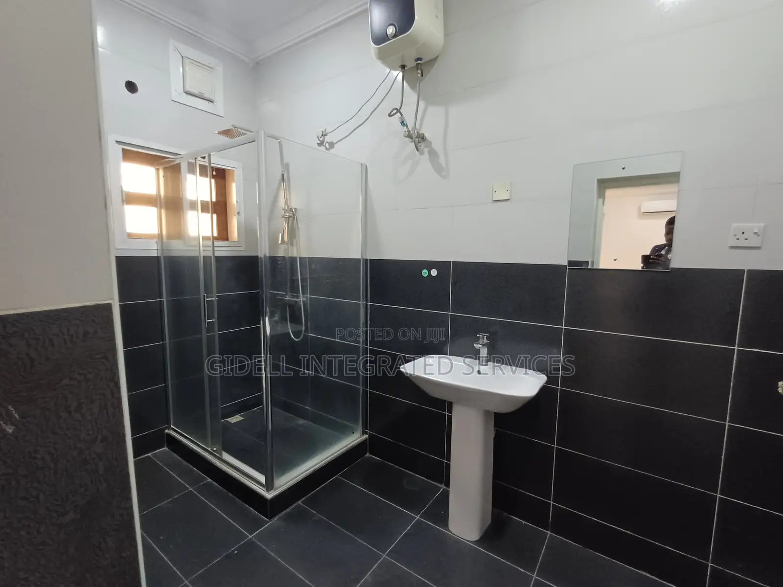 5bdrm Townhouse / Terrace in Mabushi for rent