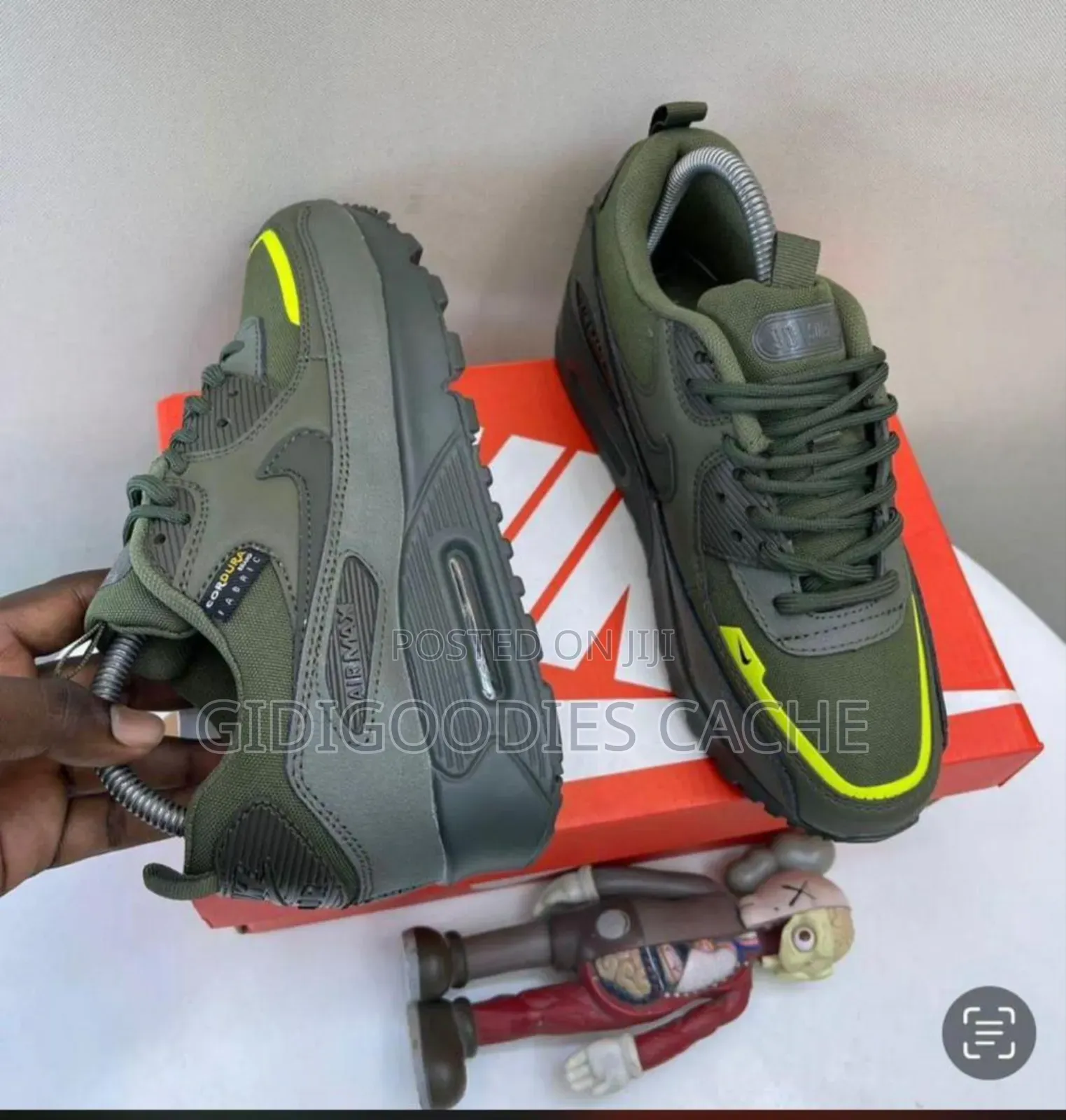 Premium Nike Air Max 090 Sneakers