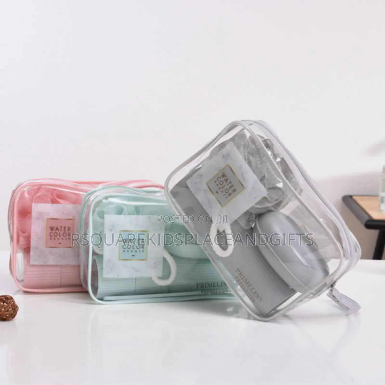 Traveling Bathing Kit for Souvenir