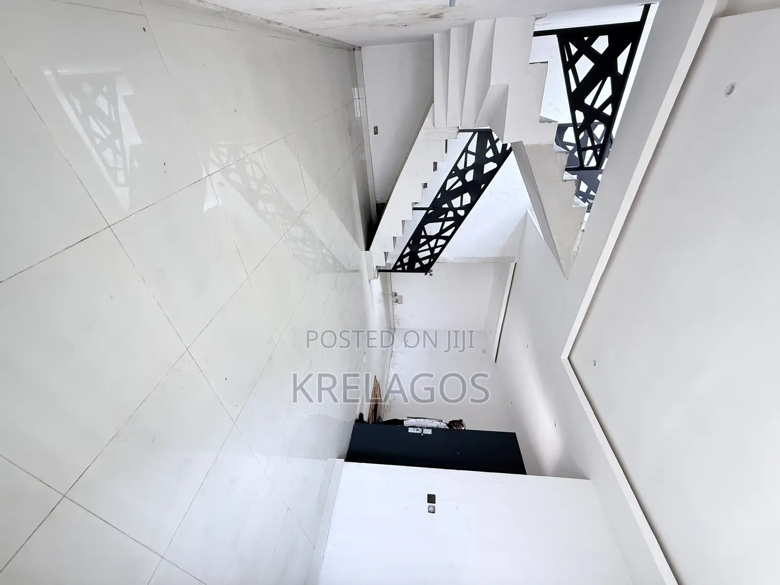 3bdrm Duplex in Ikate for sale