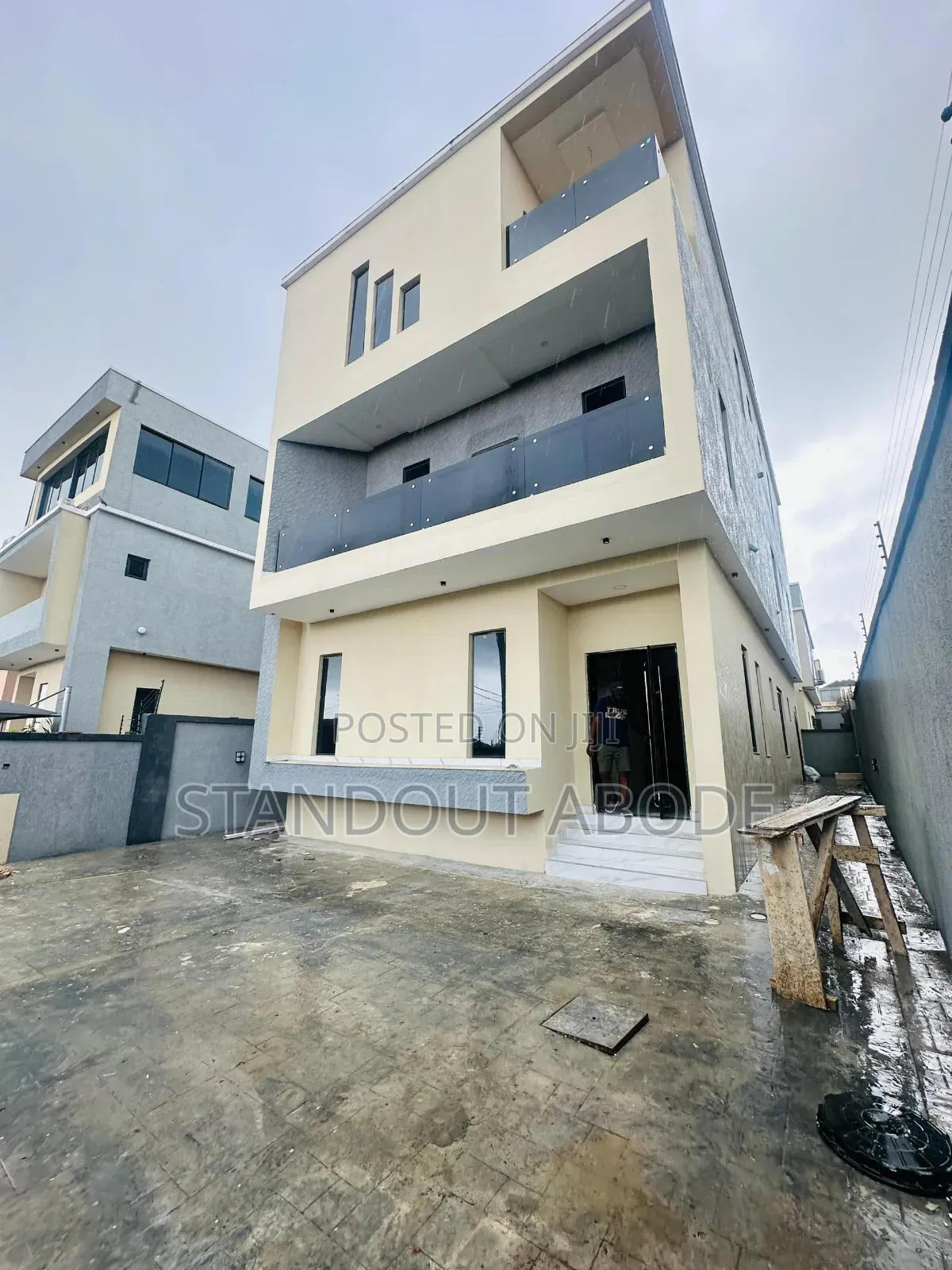 5bdrm Duplex in Detached, GRA Phase 2 Shangisha for sale