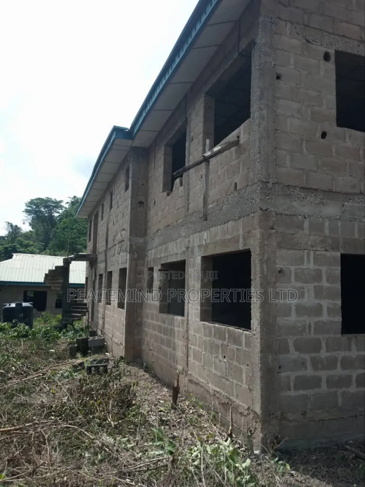11bdrm Block of Flats in Federal Housing, Abeokuta South for sale