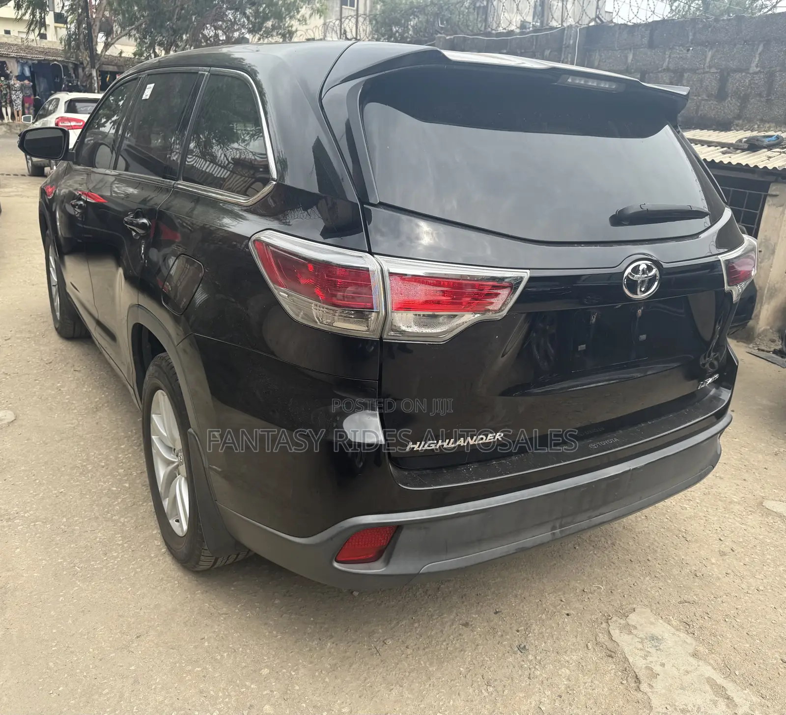 Toyota Highlander LE 4dr SUV AWD (3.5L 6cyl 6A) 2015 Gray