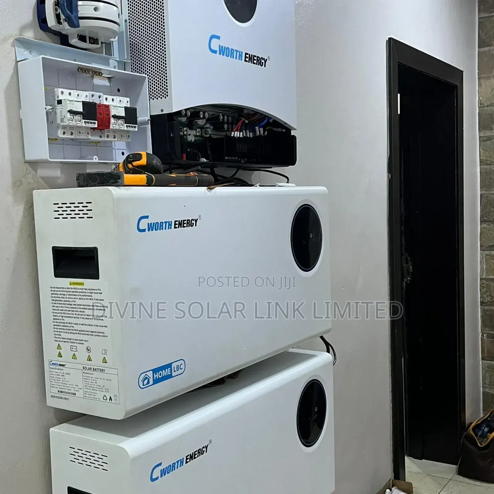 Cworth 20kwh Lithium Battery 6kva Inverter With 12piecs of Panels