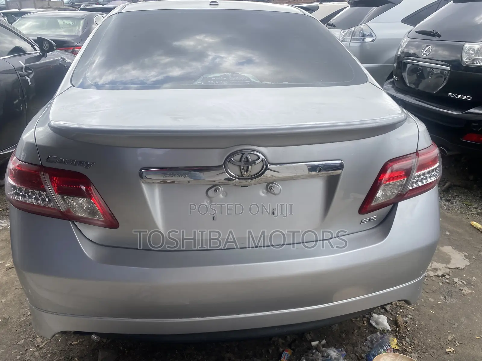 Toyota Camry SE 4dr Sedan (2.5L 4cyl 6A) 2011 Silver