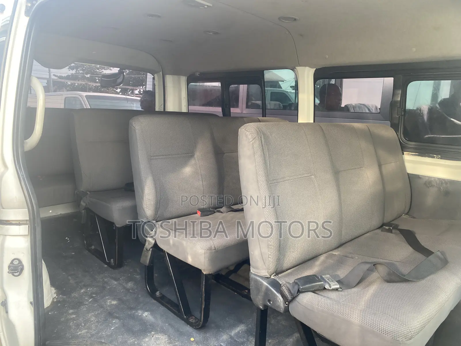 Toyota HiAce 2015 White