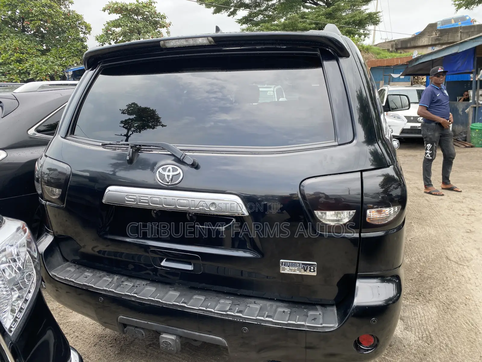 Toyota Sequoia Platinum 4dr SUV 4WD (5.7L 8cyl 6A) 2016 Black