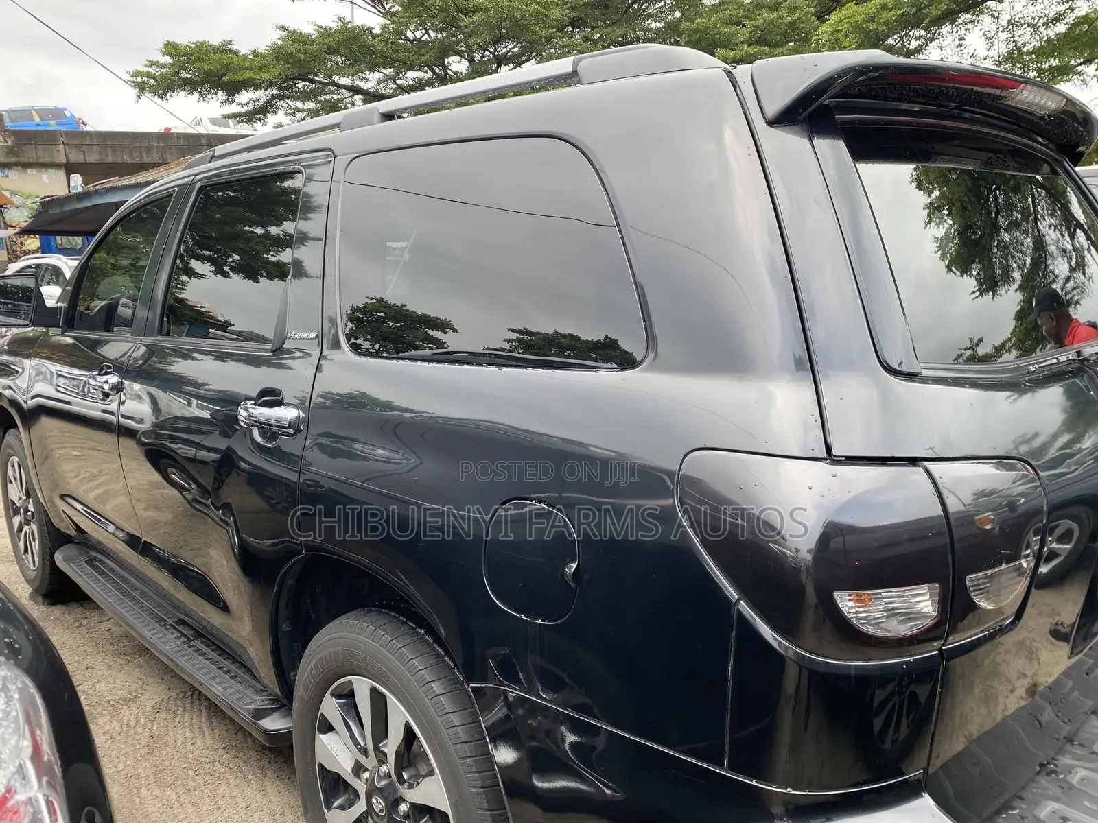 Toyota Sequoia Platinum 4dr SUV 4WD (5.7L 8cyl 6A) 2016 Black