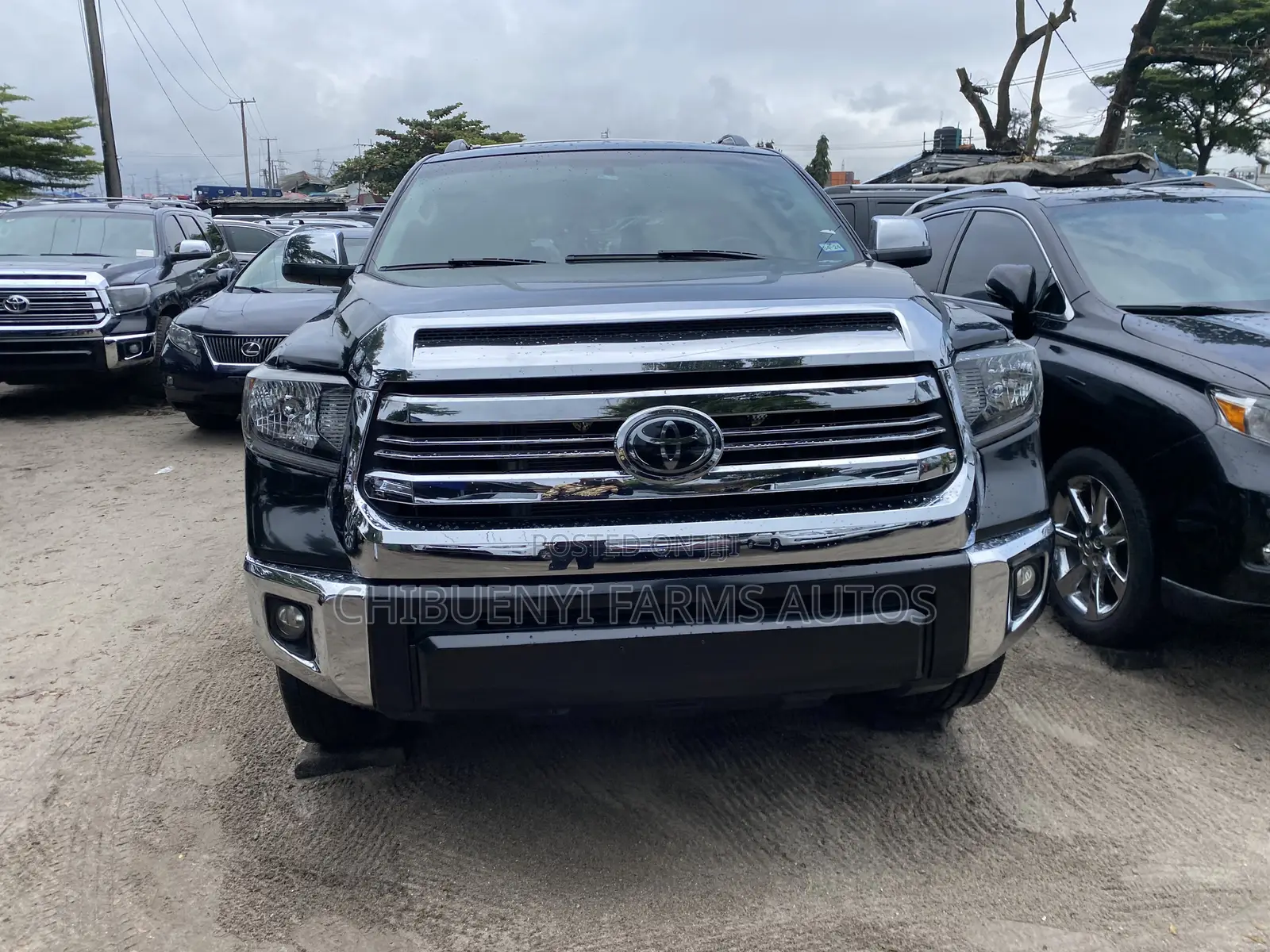 Toyota Sequoia Platinum 4dr SUV 4WD (5.7L 8cyl 6A) 2016 Black