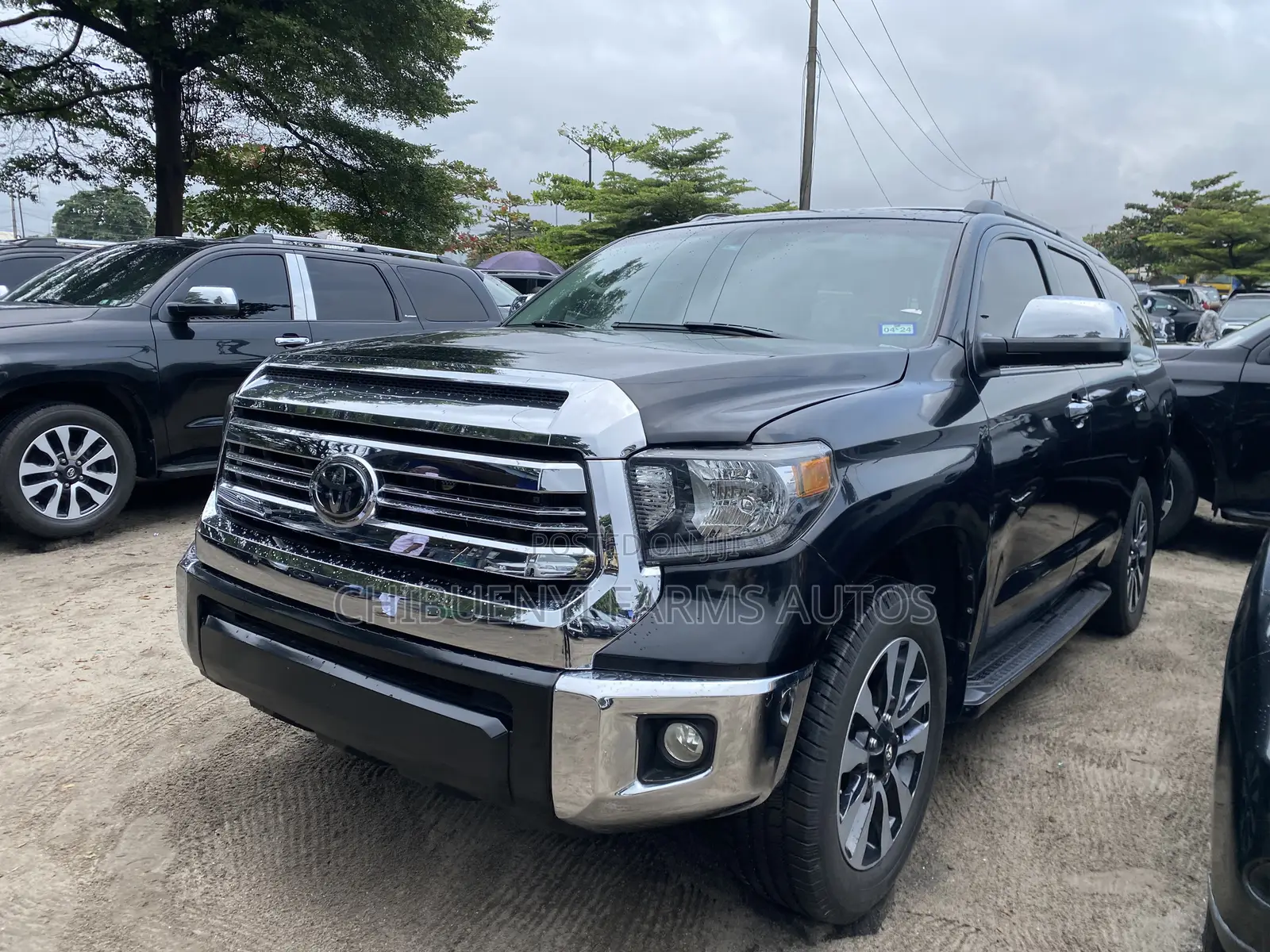 Toyota Sequoia Platinum 4dr SUV 4WD (5.7L 8cyl 6A) 2016 Black