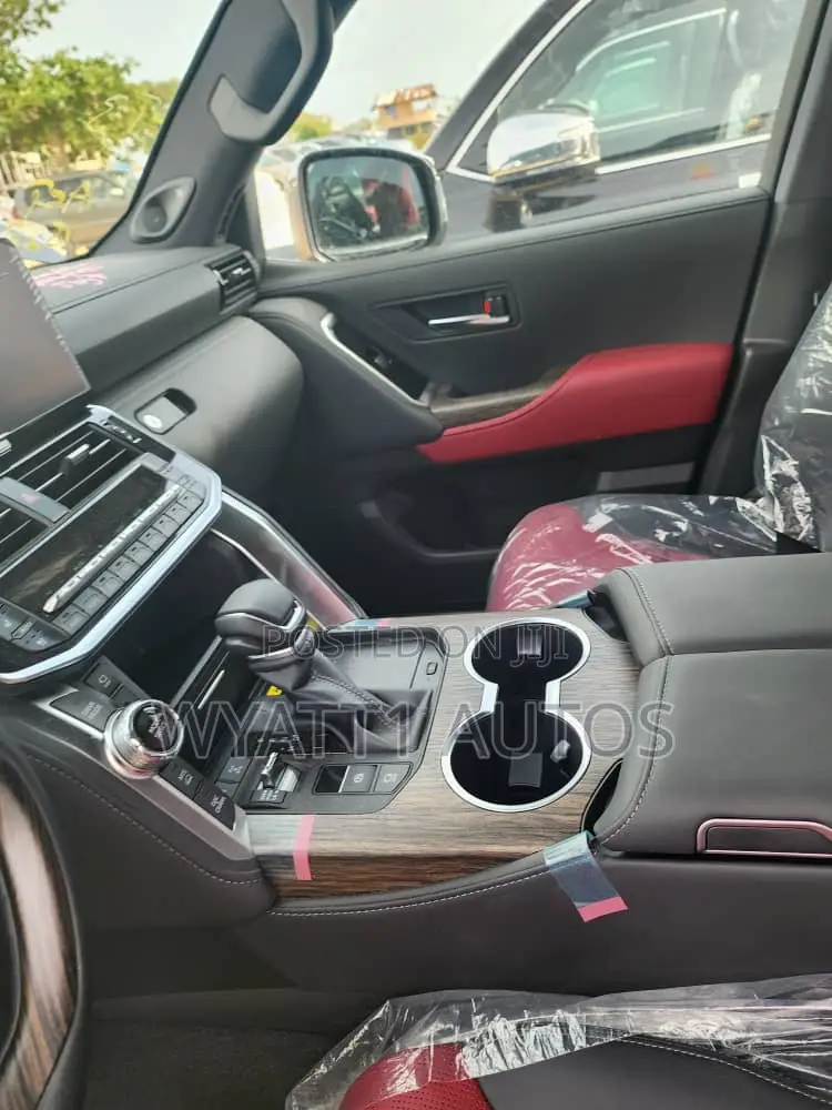 New Toyota Land Cruiser LC300 2025 Black