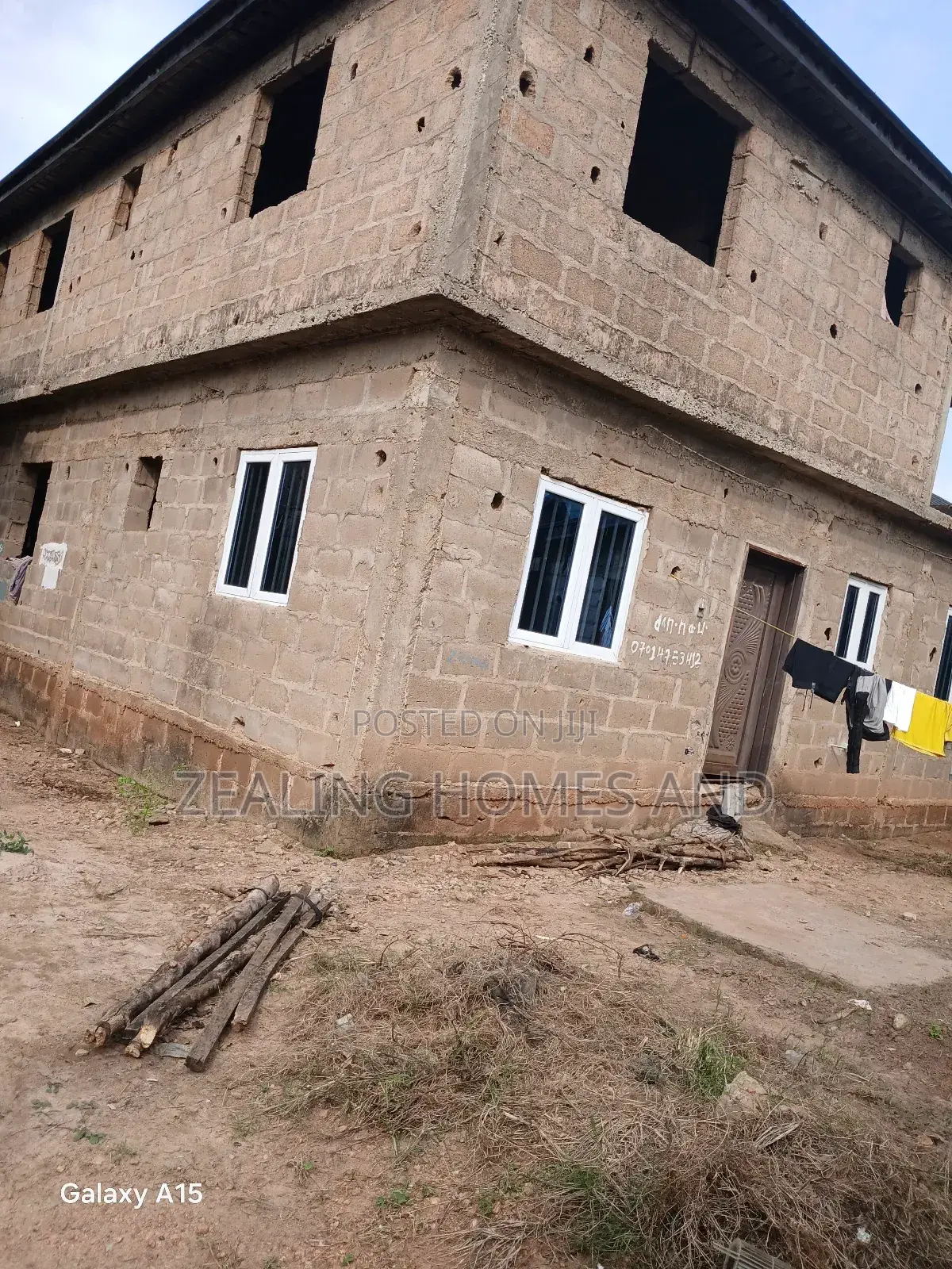 8bdrm House in Evergreen Estate, Alimosho for sale