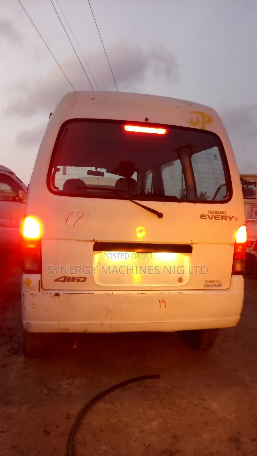 Suzuki Every 2010 White